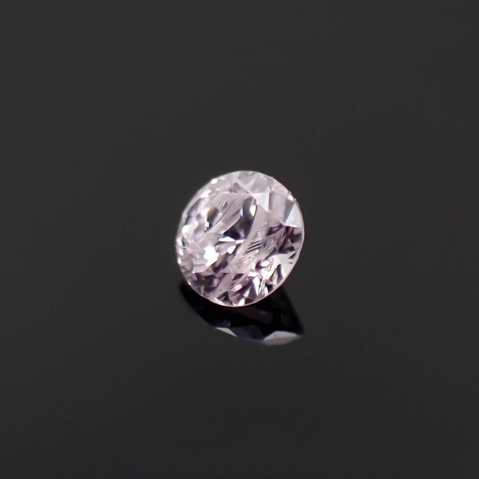 ピンクダイヤモンド(宝石名ダイアモンド I-2/LIGHT PURPLE PINK) 0.043ct ソ付(CGL)[230120140]2.17x2.25mm前後