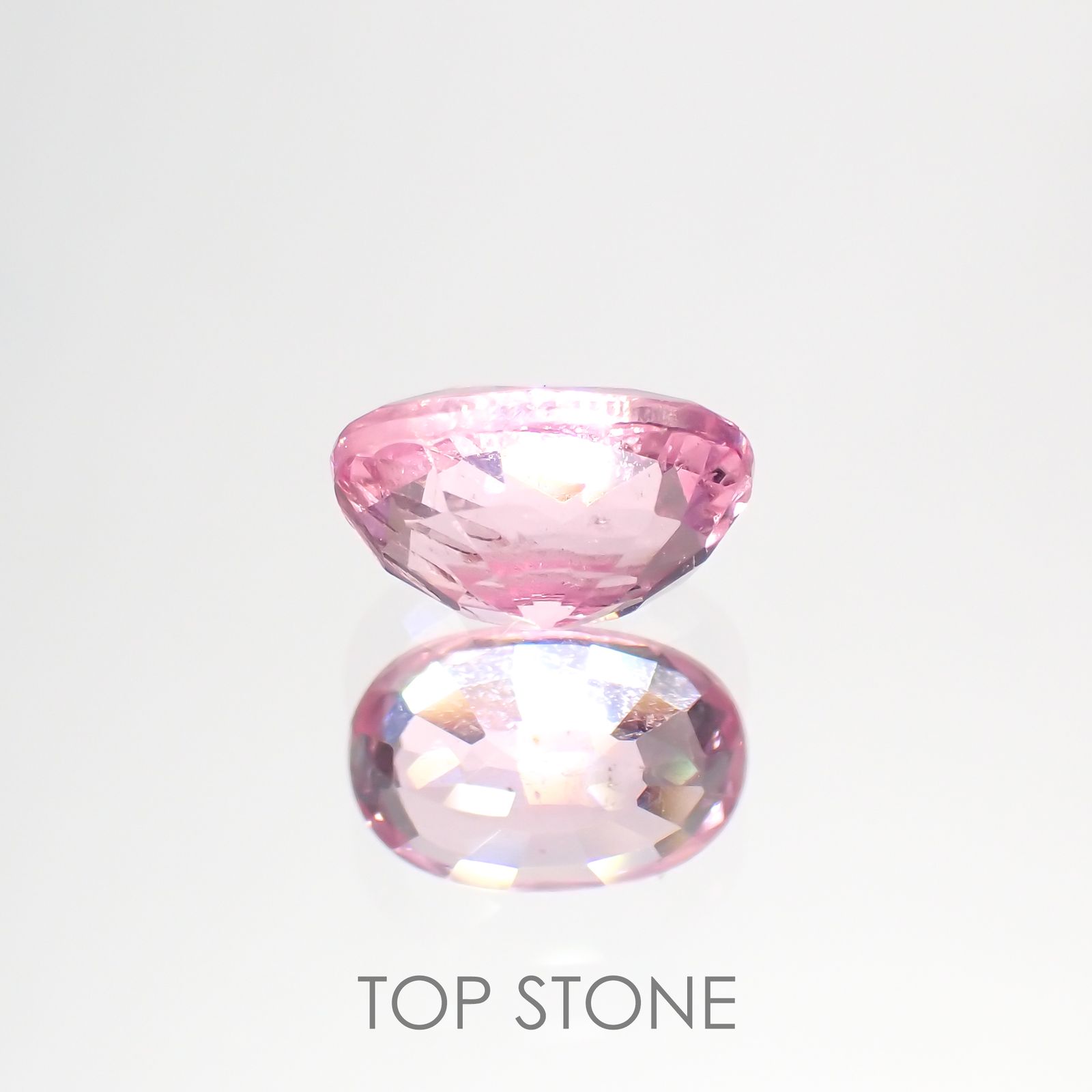 ピンクスピネル(宝石名ピンク・スピネル)タンザニア産 1.185ct ソ付(彩珠)[220817267]7.2x4.7mm前後