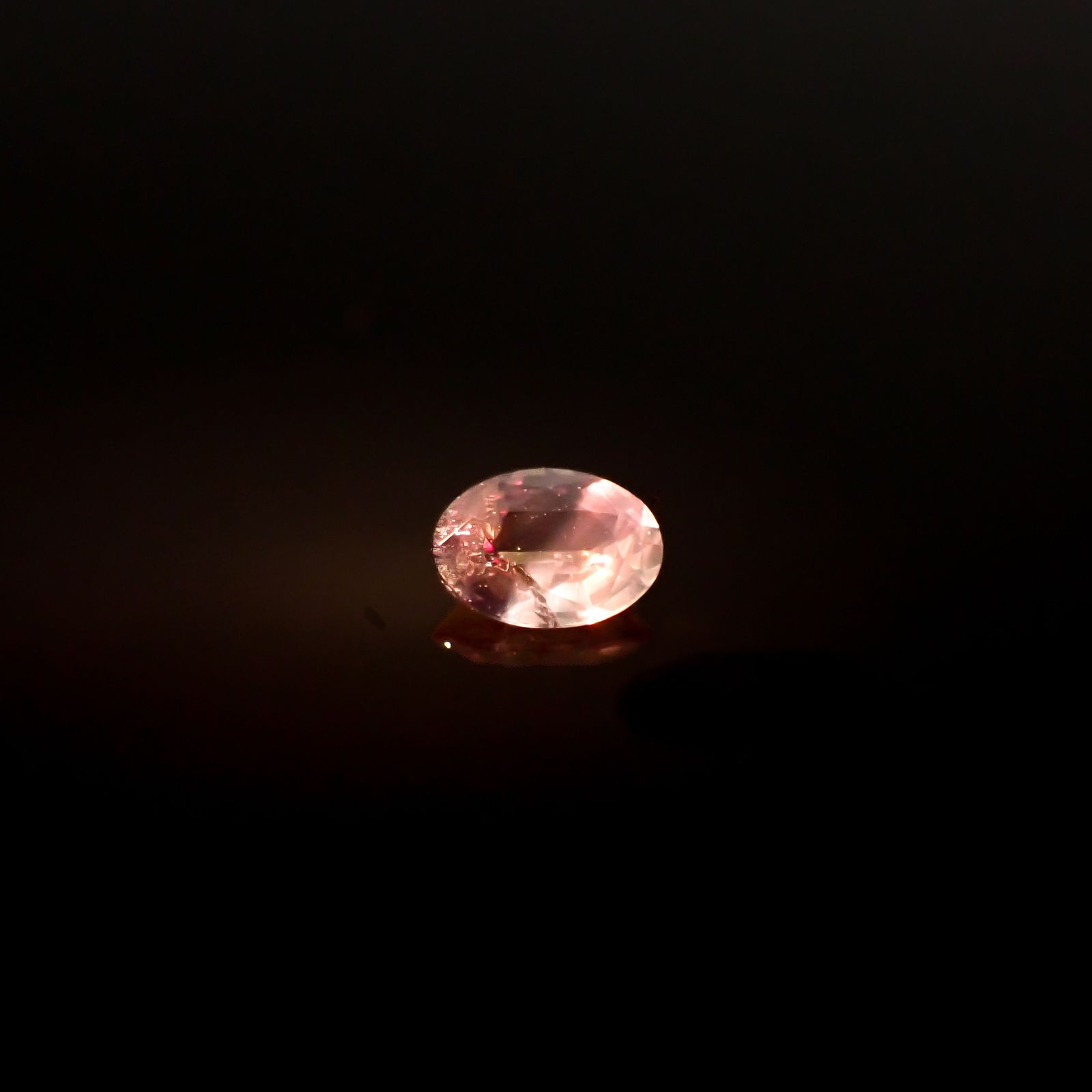 アレキサンドライトキャッツアイ ブラジル・ミナスジェライス州ヘマチタ鉱山産 0.089ct[240527428]3.3x2.4mm前後
