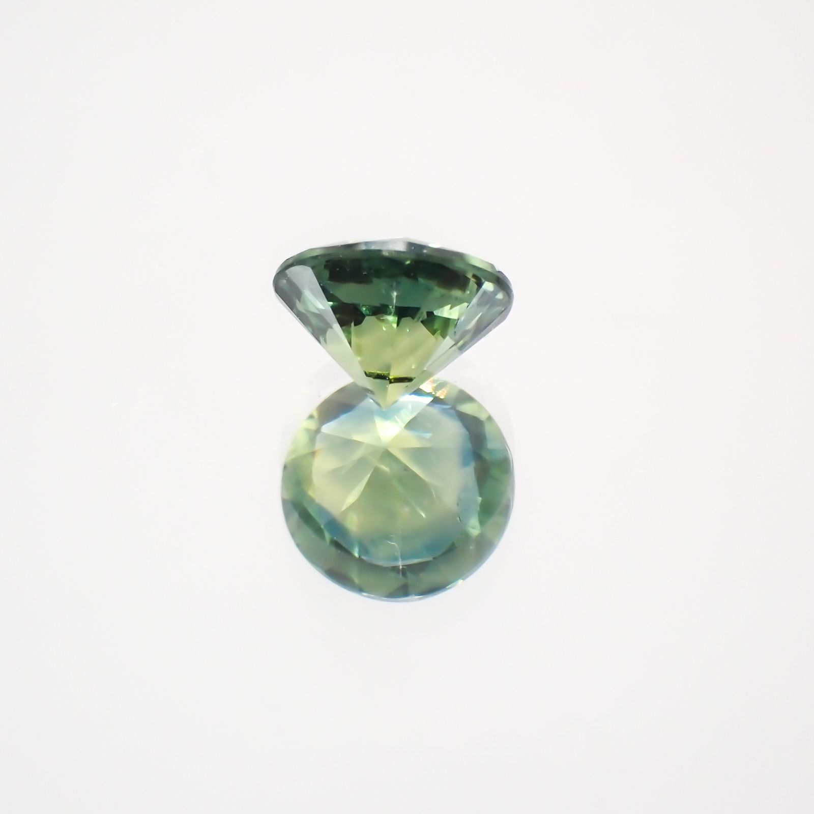 モンタナサファイア アメリカ産 ルース 0.54ct[210410620]4.9×4.9mm前後