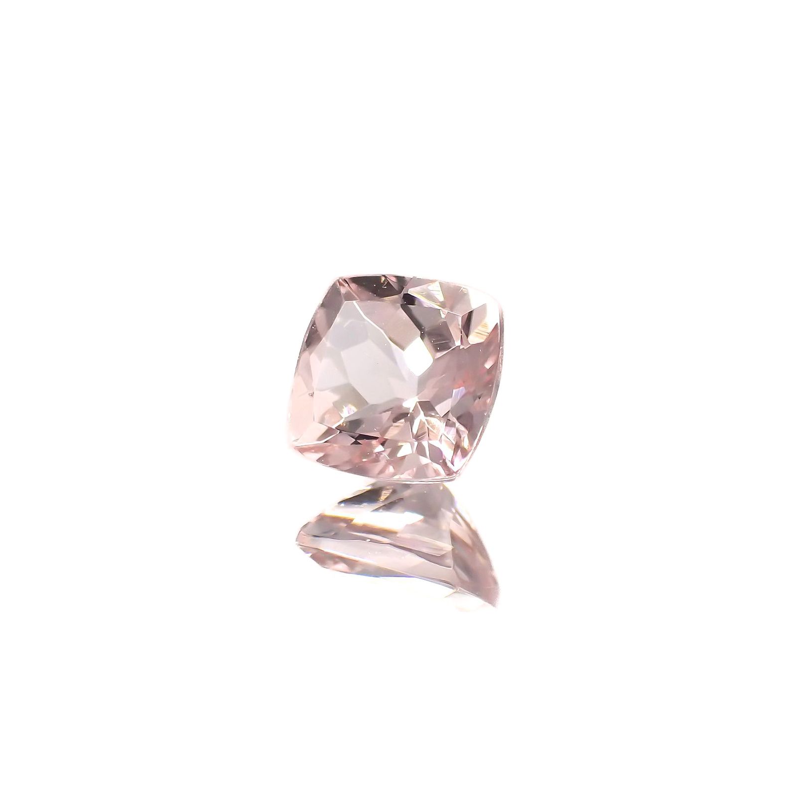 モルガナイト(宝石名モルガナイト)ナイジェリア産 1.00ct 識別済[220717069]6.3x6.2mm前後