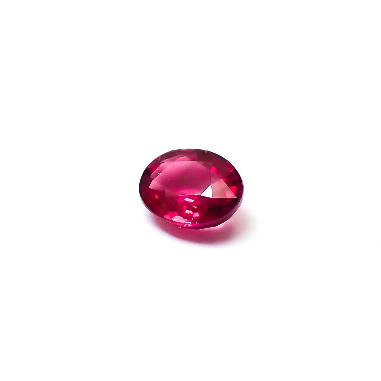 ルビー 非加熱(宝石名ルビー)マダガスカル産 GIA鑑付 0.61ct / 5.56x4.38mm前後 [260632489]