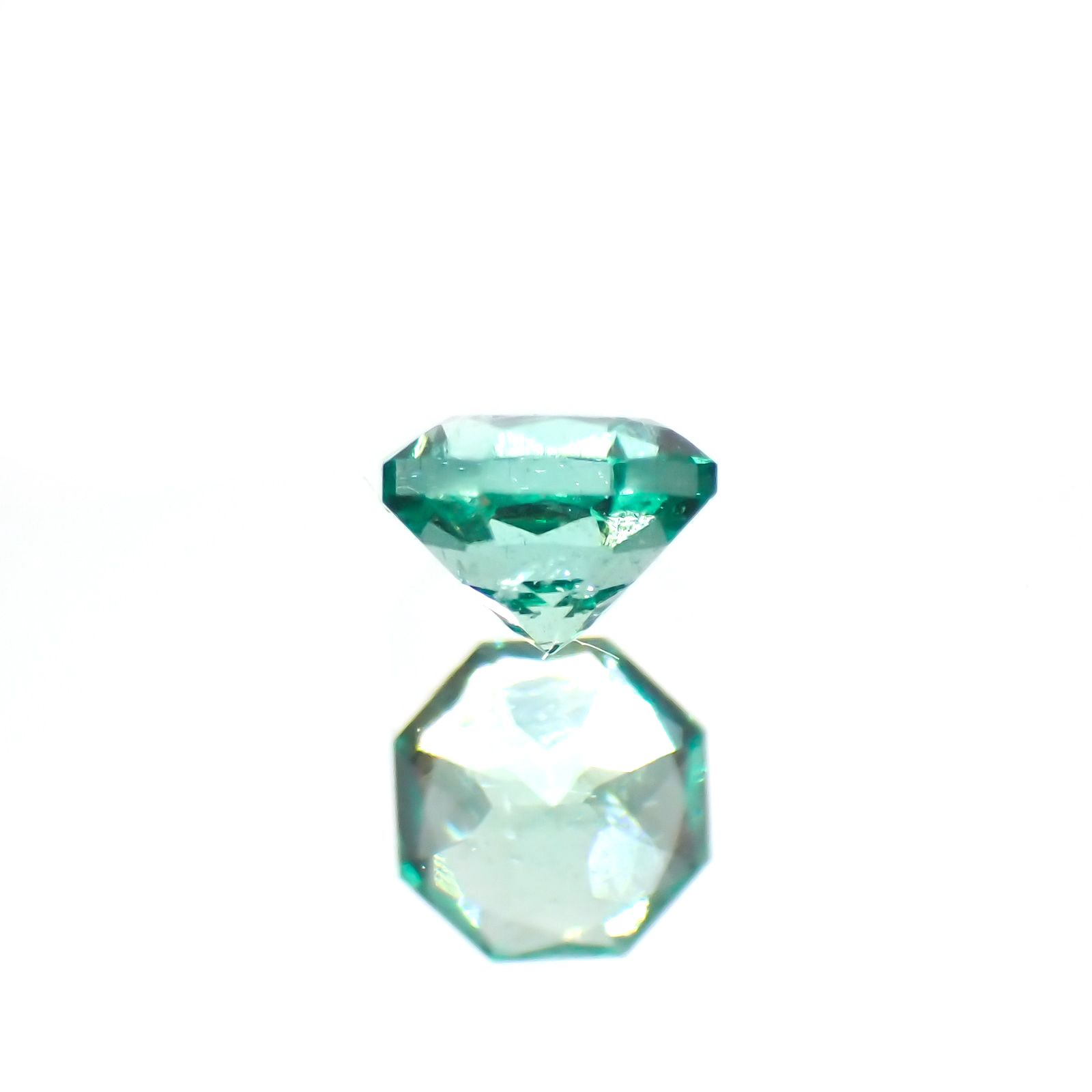 ◇オクタゴンカット◇エメラルド(宝石名エメラルド)ザンビア産 0.13ct 識別済[231224395]3x3mm前後
