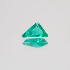 パライバトルマリン(宝石名トルマリン/別名パライバ・トルマリン) ブラジル・バターリャ鉱山産 0.15ct 識別済[19111423]5.2×2.8mm前後