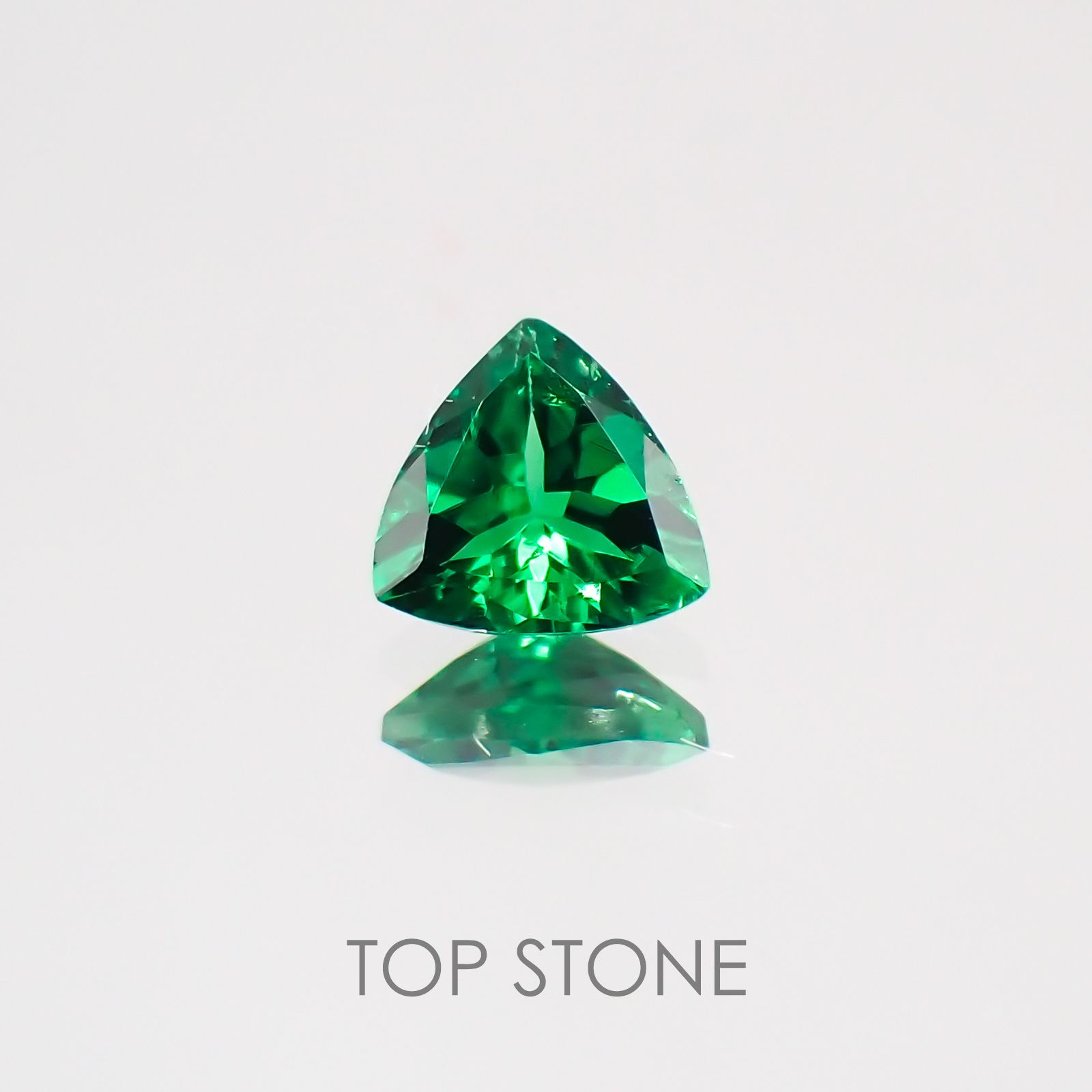 ツァボライト タンザニア産 ルース 0.2ct[21069922]3.9×4mm前後