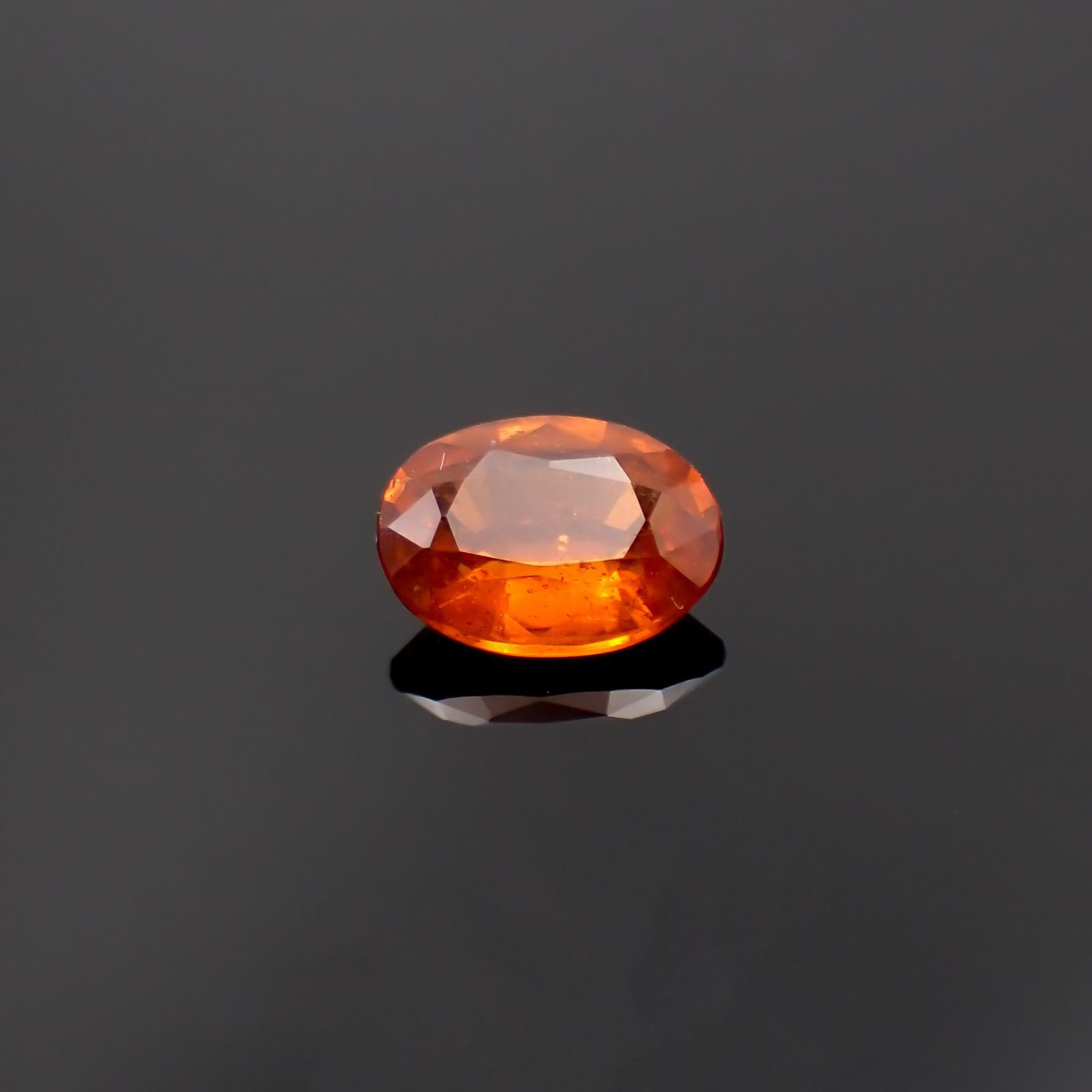 オレンジカイヤナイト ネパール産 0.95ct[230220584]7x5mm前後
