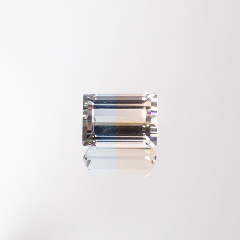 バイカラートパーズ ウクライナ産 4.41ct[231224893]9.7x7mm前後
