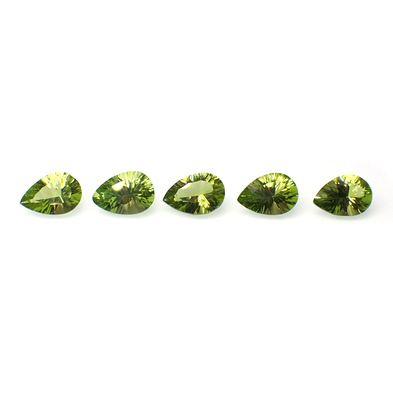 <ランダムセレクト1個販売>◇コンケーブカット◇ペリドット 中国産 約1.70-2.10ct[230722581]10x7mm前後