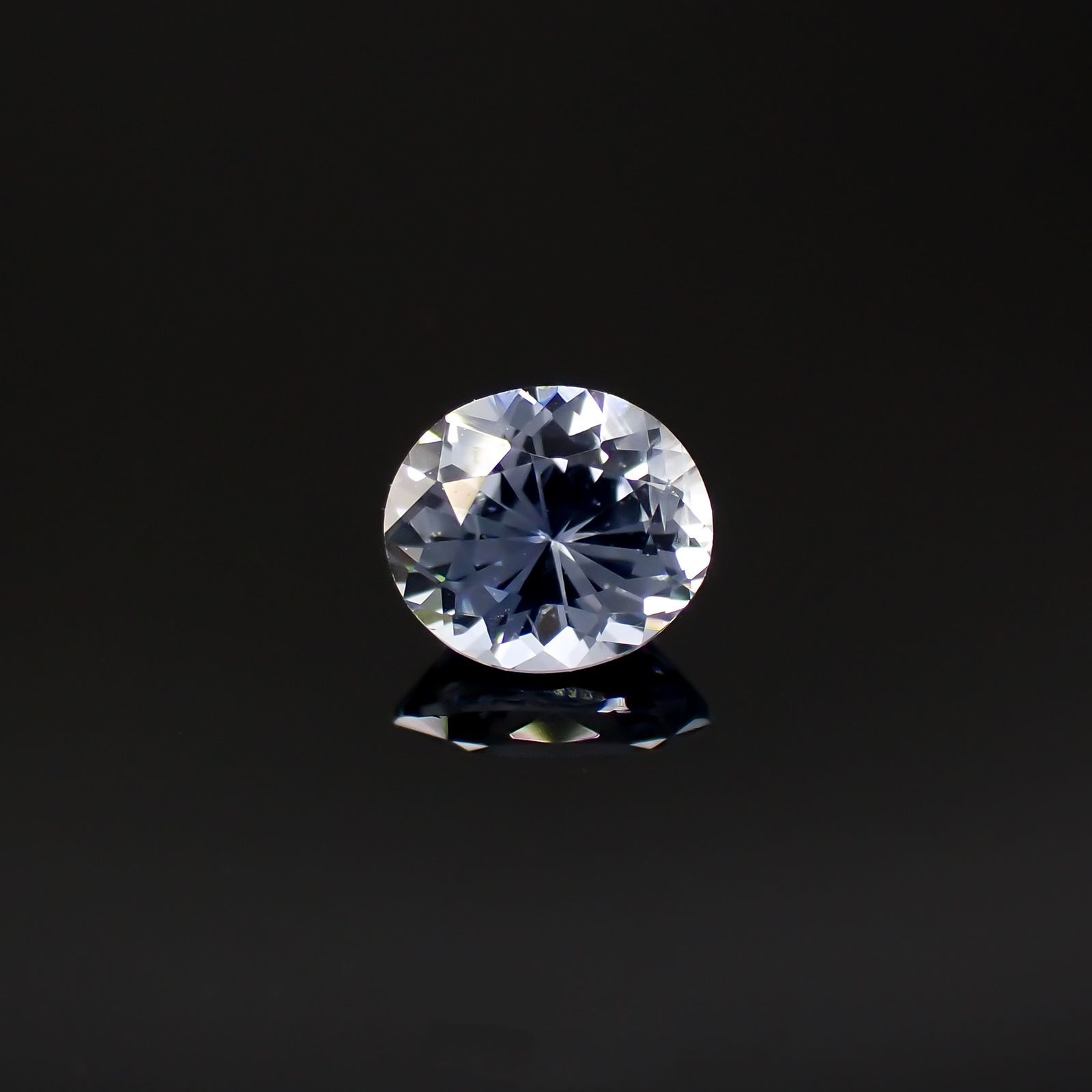 アイスブルーサファイア(宝石名サファイア)スリランカ/マダガスカル産 0.28ct 識別済[220918073]4x3.6mm前後