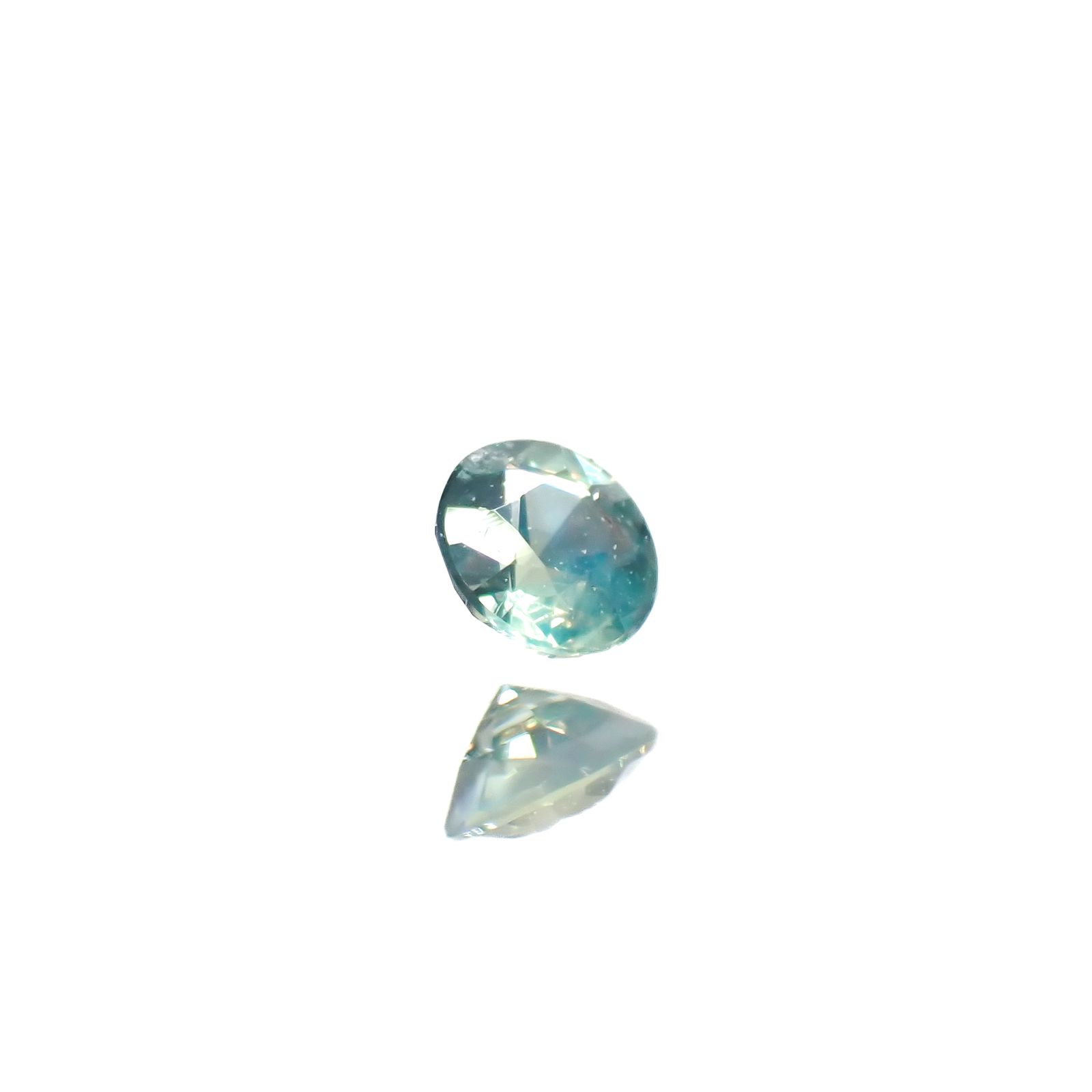 アレキサンドライト ブラジル産/EmeraldMains社製 0.065ct[240527627]2.6x2.6mm前後