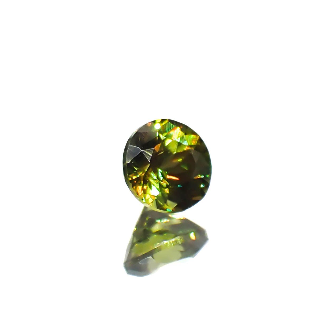 カラーチェンジスフェーン パキスタン産 0.17ct / 3.2x3.2mm前後 [250931065]