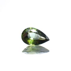 グリーンジルコン(宝石名ジルコン)スリランカ/カンボジア産 0.83ct 識別済[220114894]7.8x5mm前後
