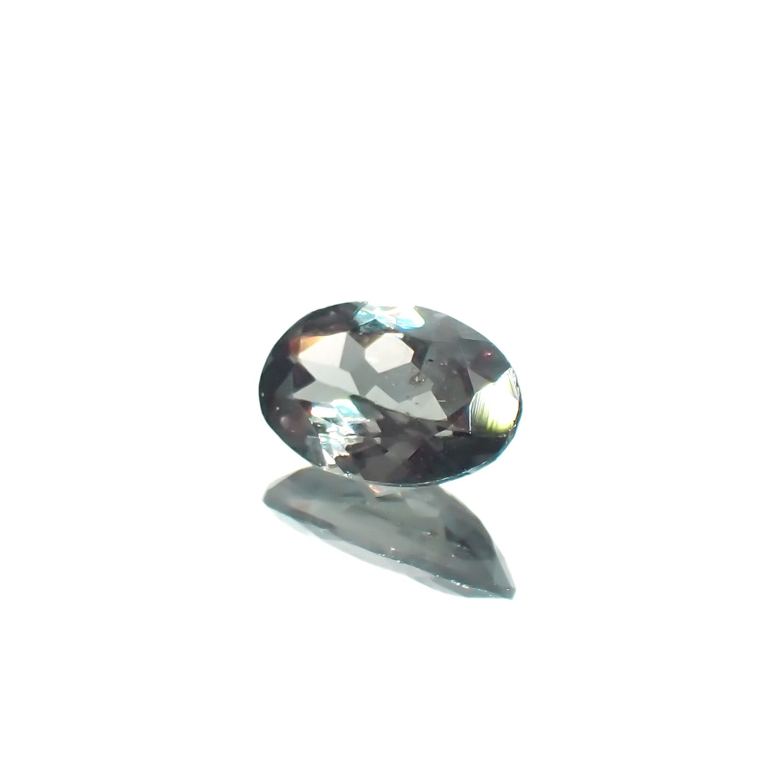 カラーチェンジガーネット アレキタイプ マダガスカル・ベキリー産 0.47ct[230522171]6.1x4mm前後