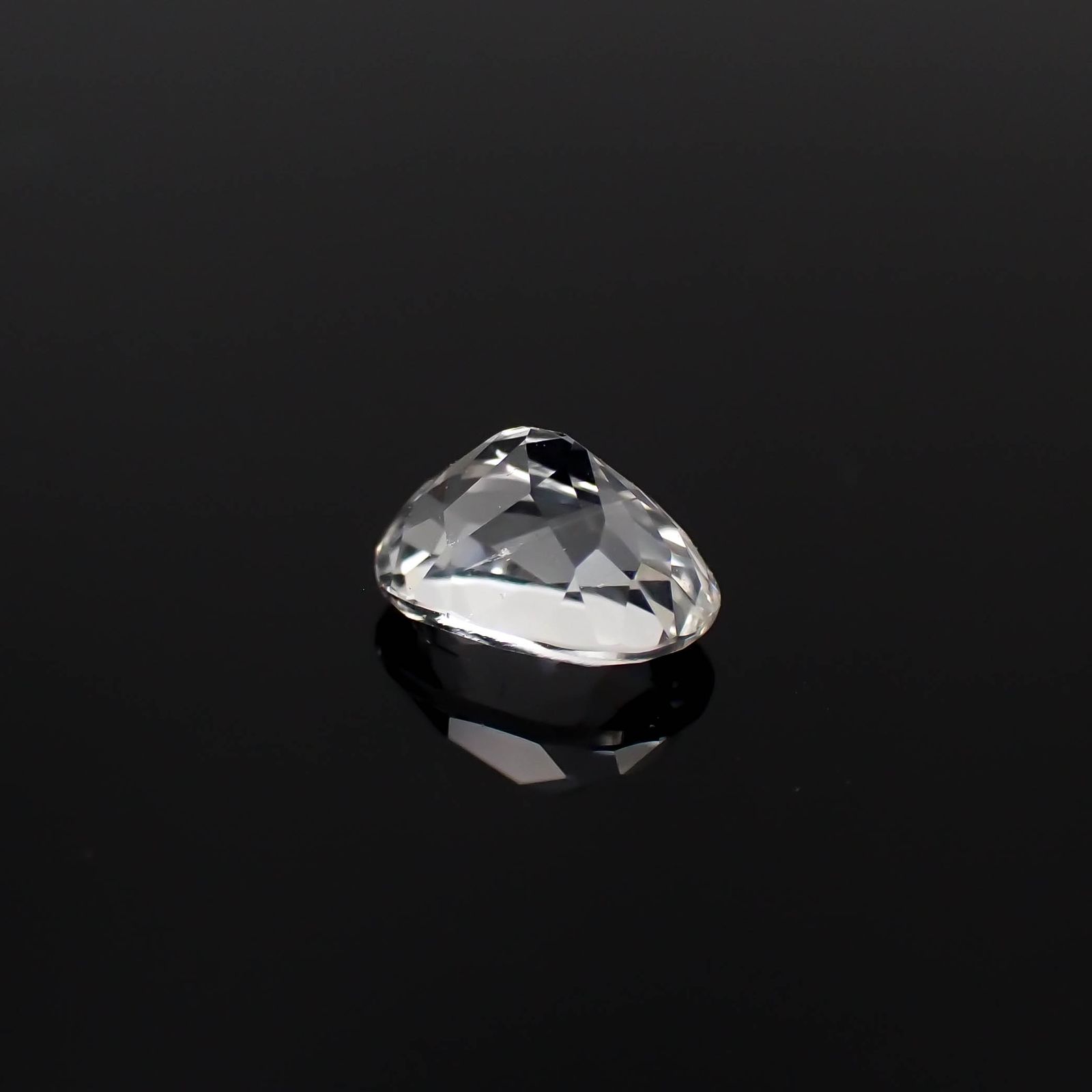 フェナカイト(宝石名フェナカイト)マダガスカル/ブラジル産 0.41ct 識別済[230522027]5.4x3.8mm前後
