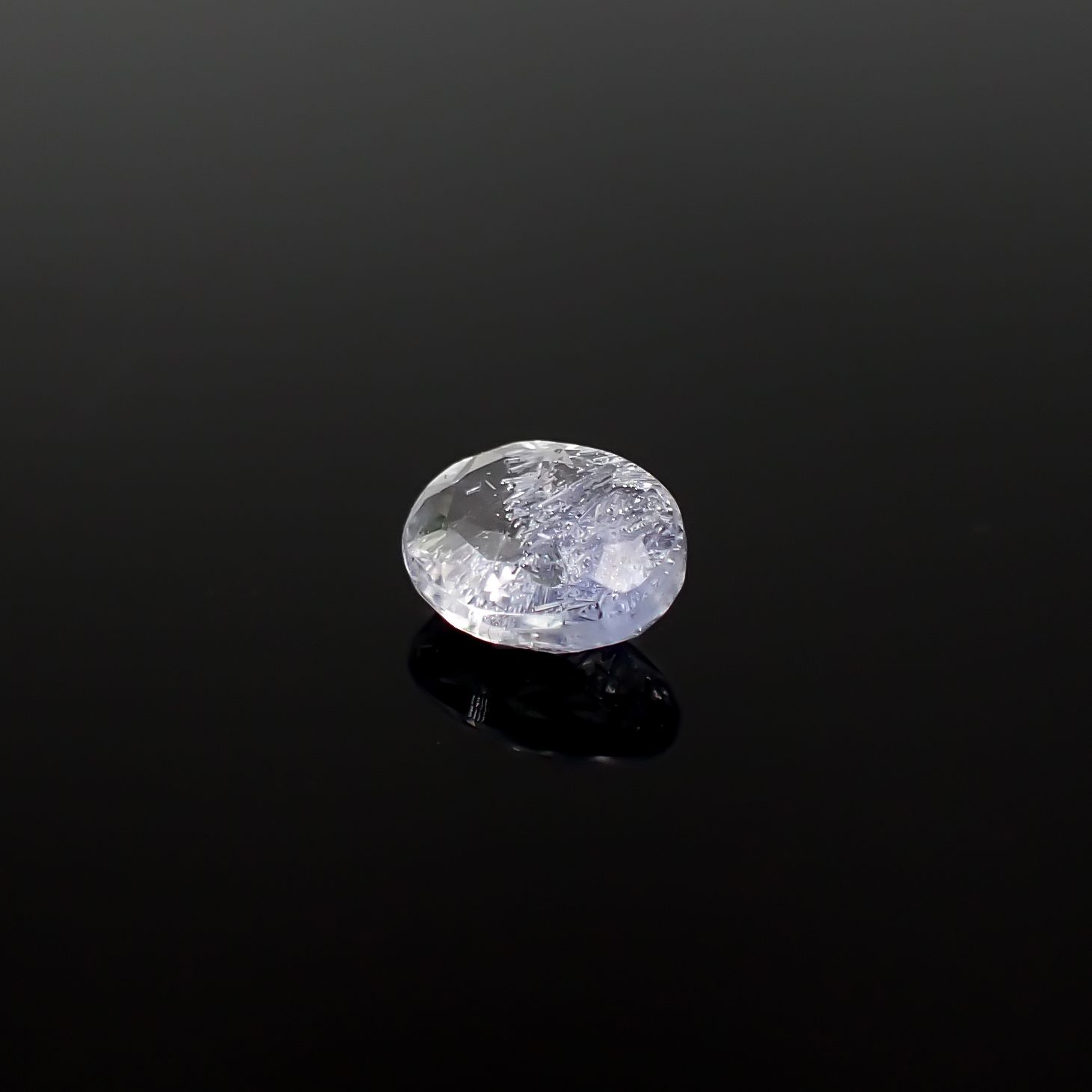 デュモルチェライトインクォーツ ブラジル産 0.74ct / 6.8x5.5mm前後 [260331855]