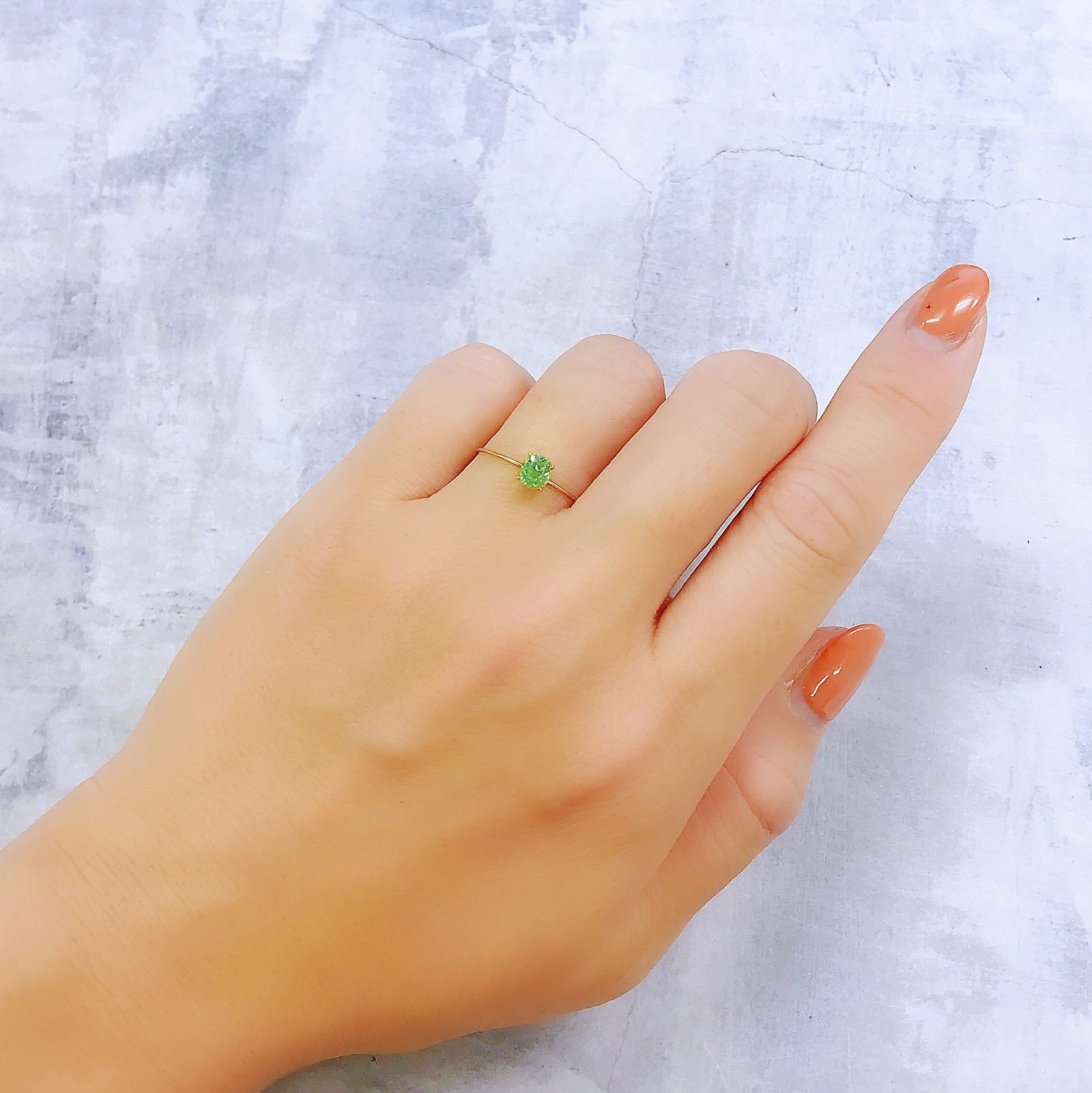 ミントガーネット(宝石名グリーン グロッシュラー・ガーネット)タンザニア産 0.47ct 識別済[221018627]4.9x4.3mm前後
