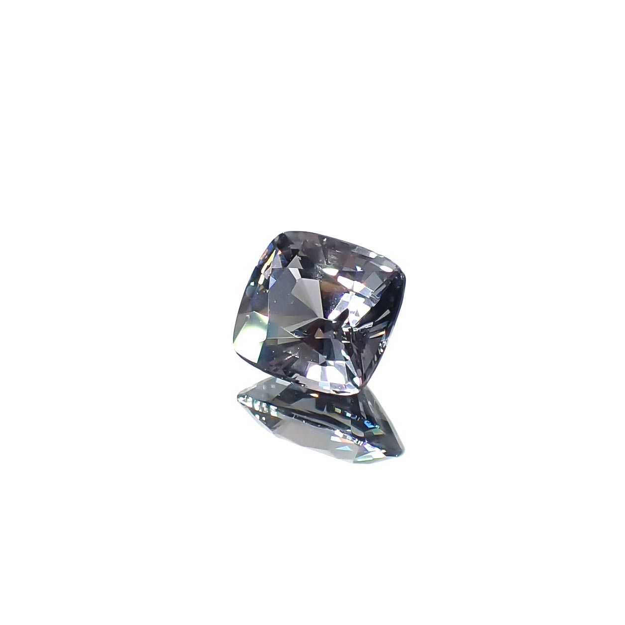 プラチナスピネル(宝石名スピネル)ビルマ産 0.88ct 識別済[250730754]5.9x5.4mm前後
