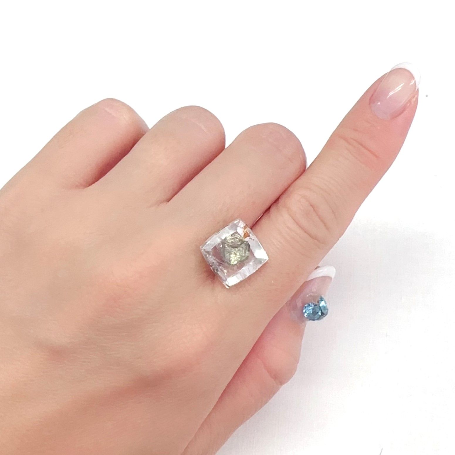 パイライトインクォーツ ブラジル産 7.80ct[240225919]12.5x12.3mm前後