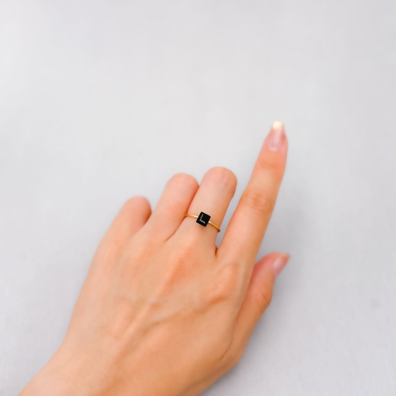 セレンディバイト ミャンマー産 0.85ct [250630572]5.7x5mm前後
