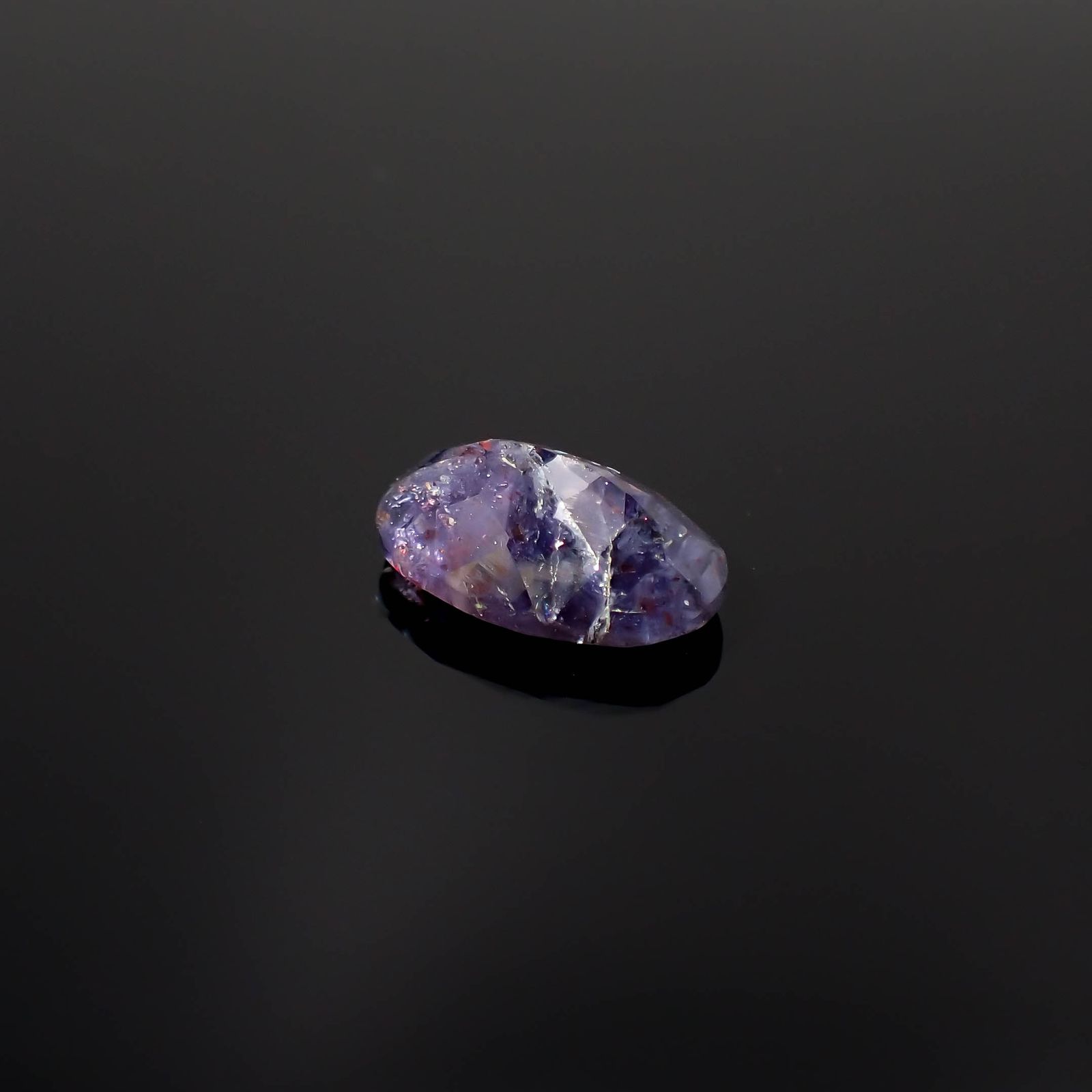 ブラッドショットアイオライト インド産 4.24ct[230321203]13.9x8.9mm前後