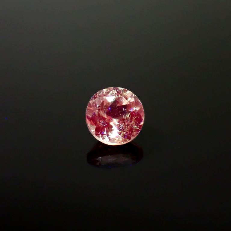 長波365(ライト)の照射で蛍光