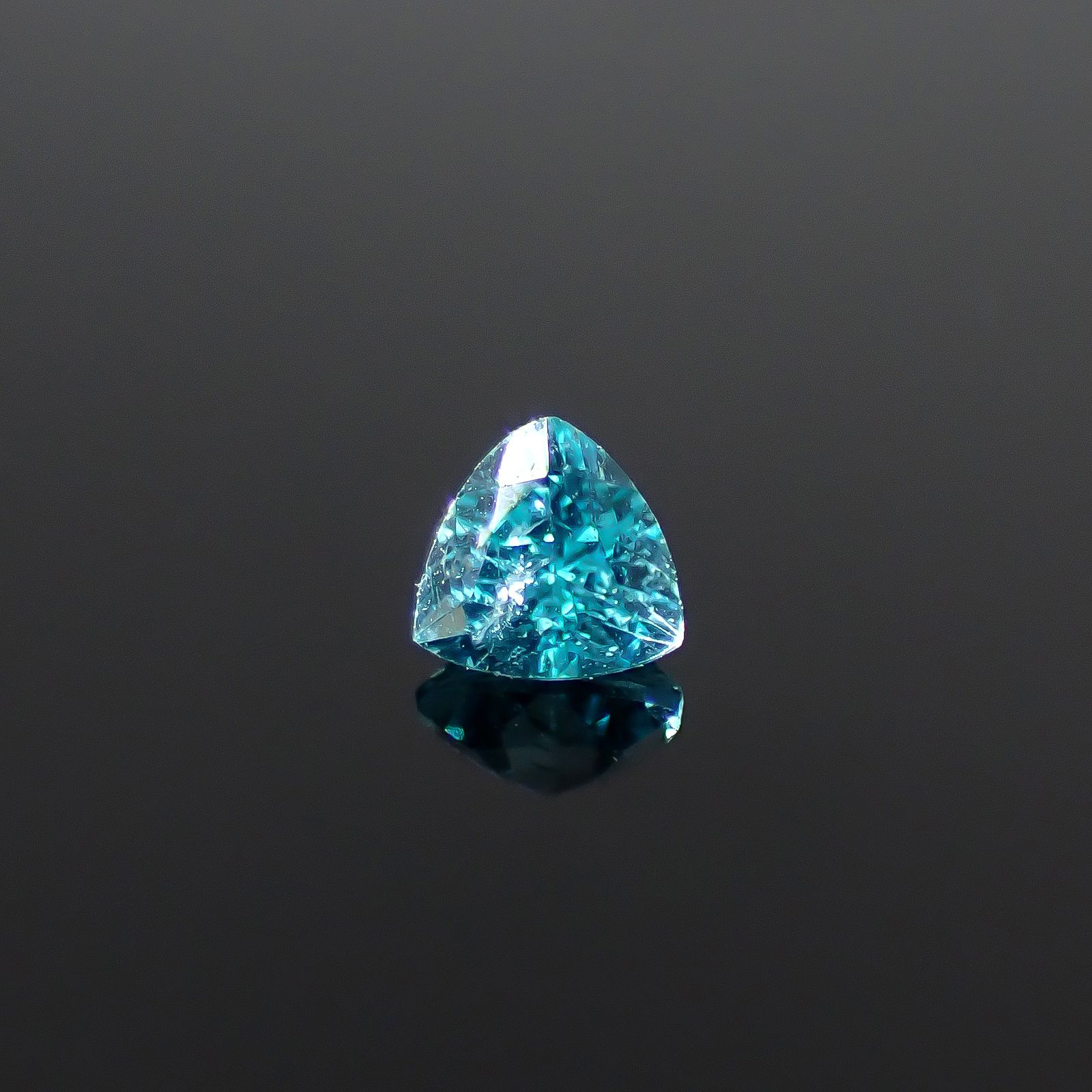 パライバトルマリン ブラジル産 0.097ct [250931075]3x3mm前後