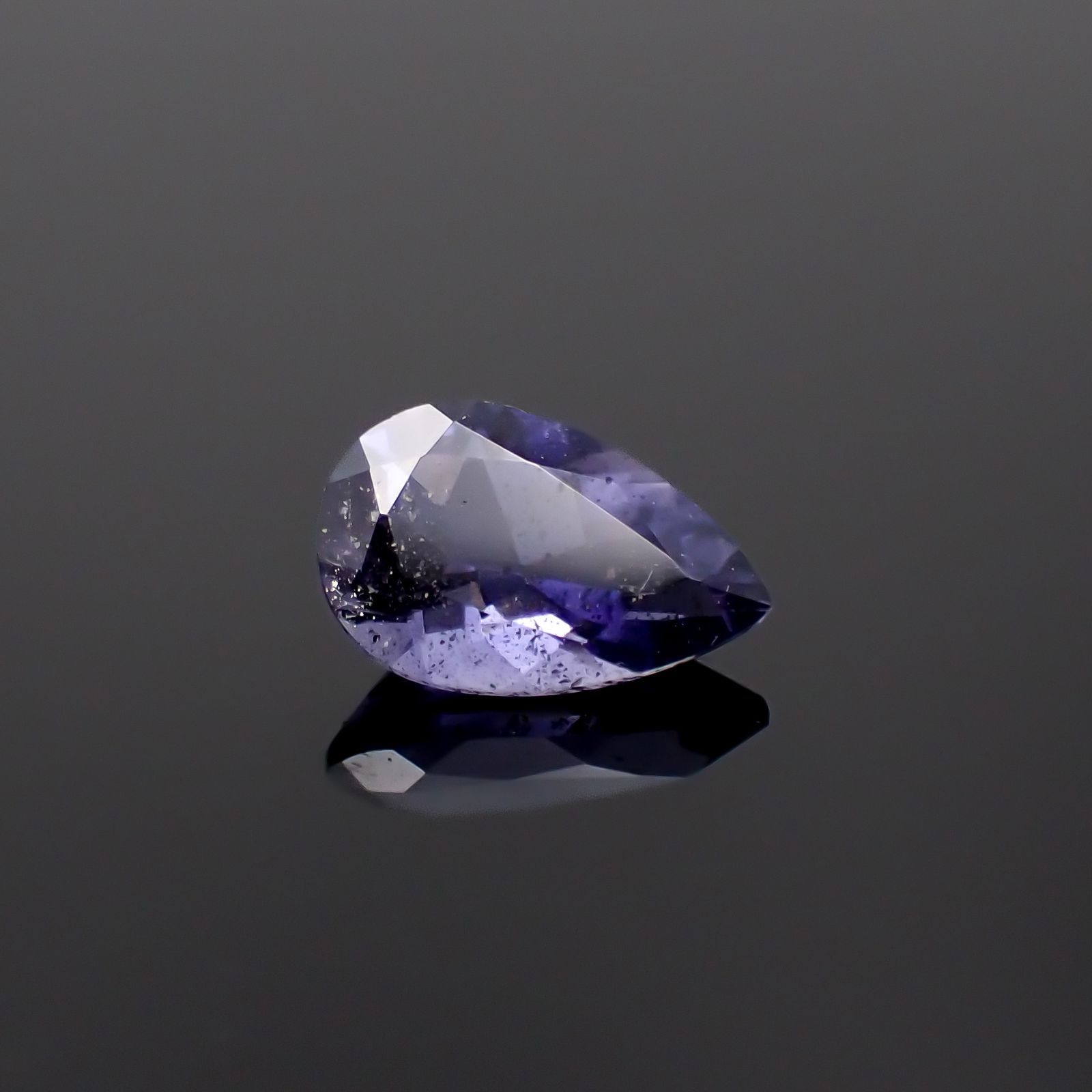 アイオライトサンストーン インド/ブラジル産 0.67ct[230923336]7.7x5.1mm前後
