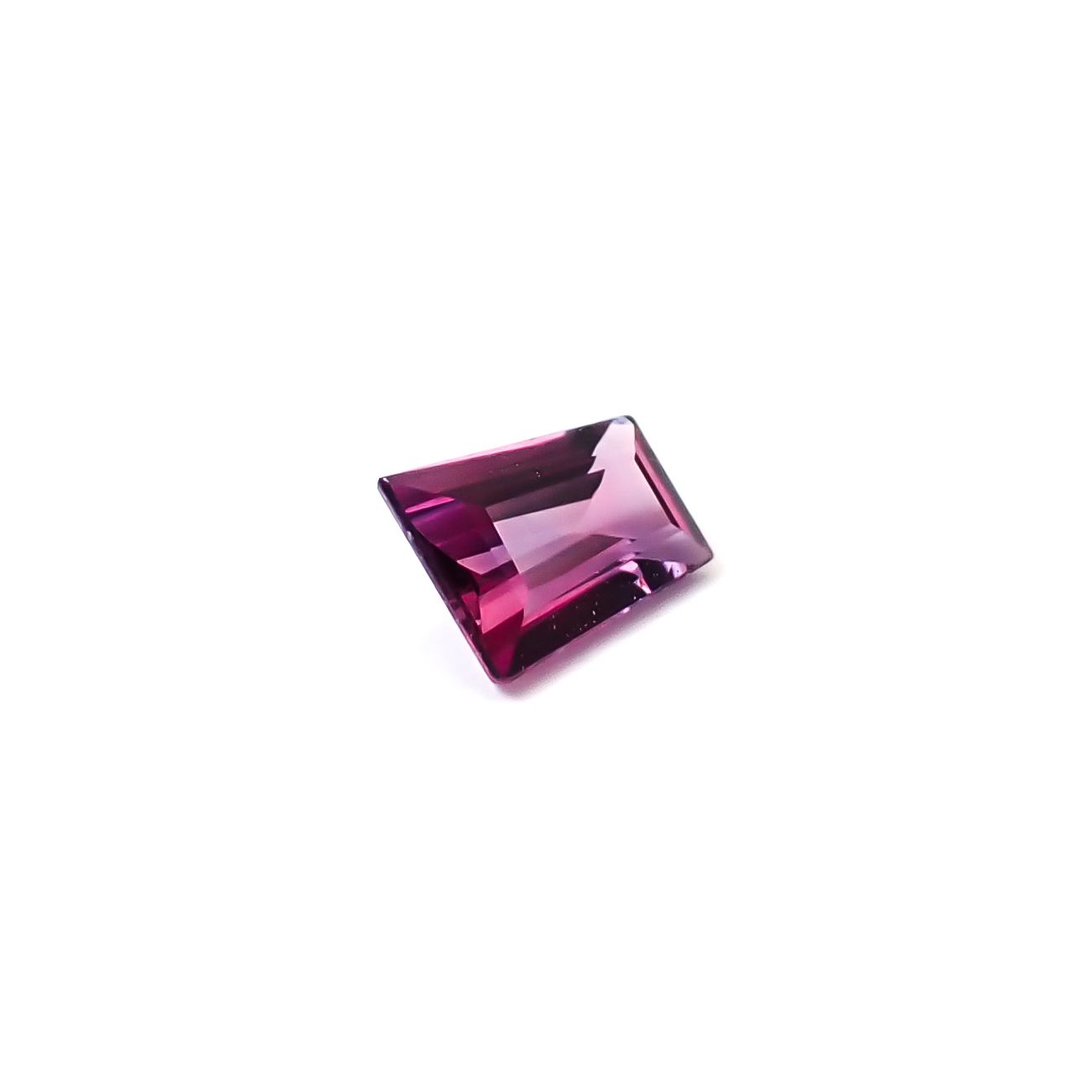 ウィンザーサファイア タンザニア・ウィンザー産 0.19ct / 3.9x3mm前後 [260532139]