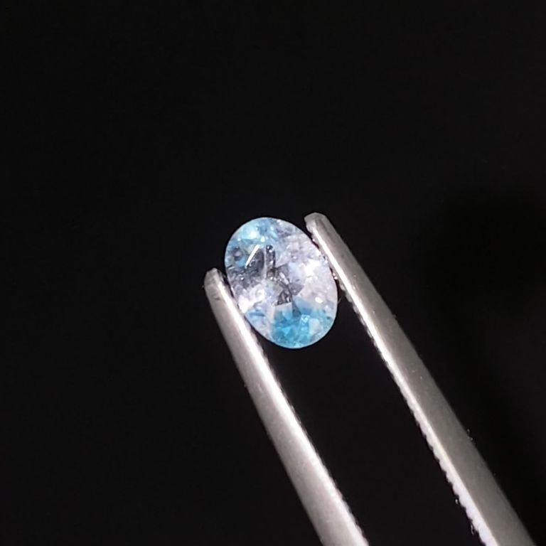 ユークレース(宝石名ユークレース)ジンバブエ産 0.30ct 識別済 