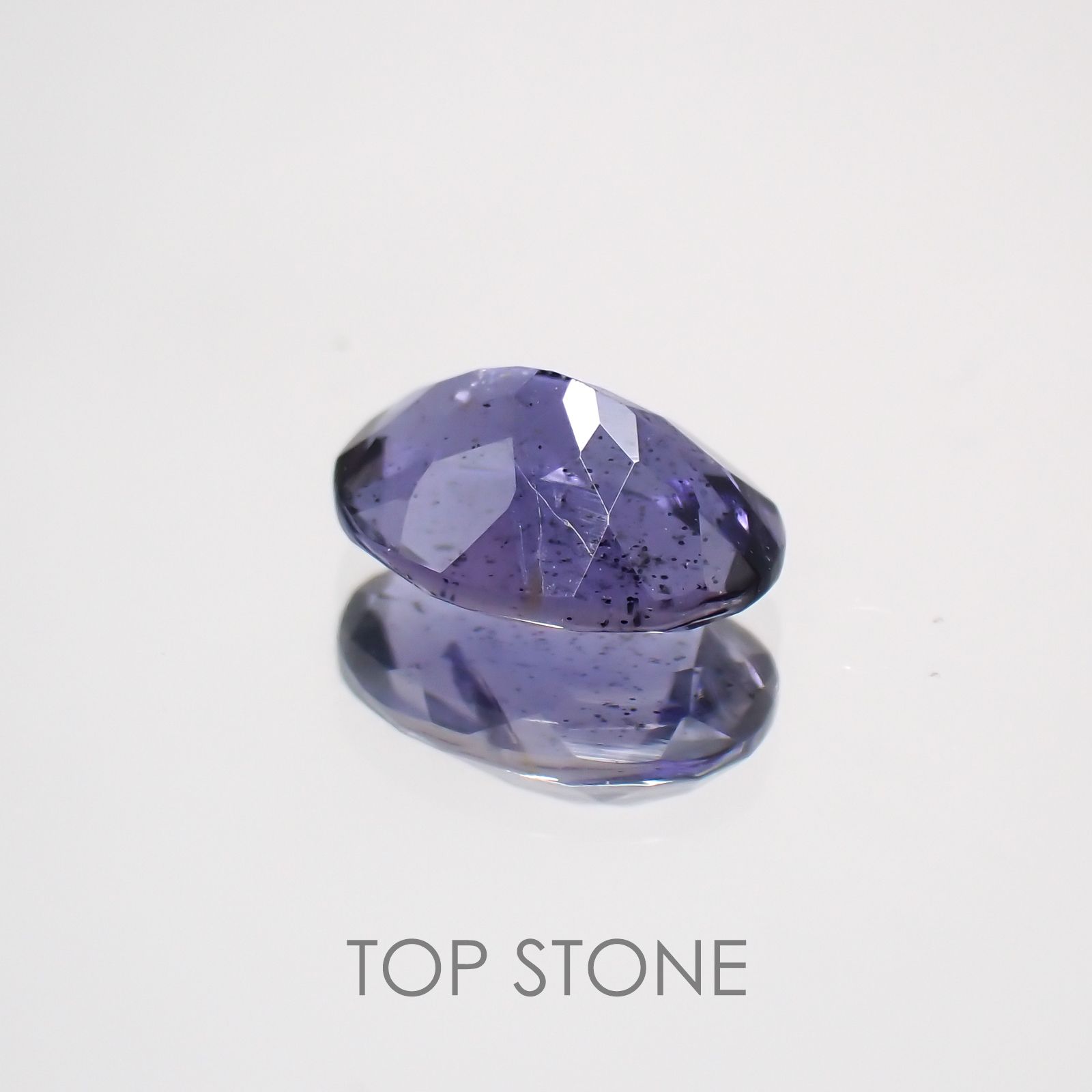 アイオライトサンストーン ブラジル・インド産 ルース 0.61ct[210310438]7×5.1mm前後