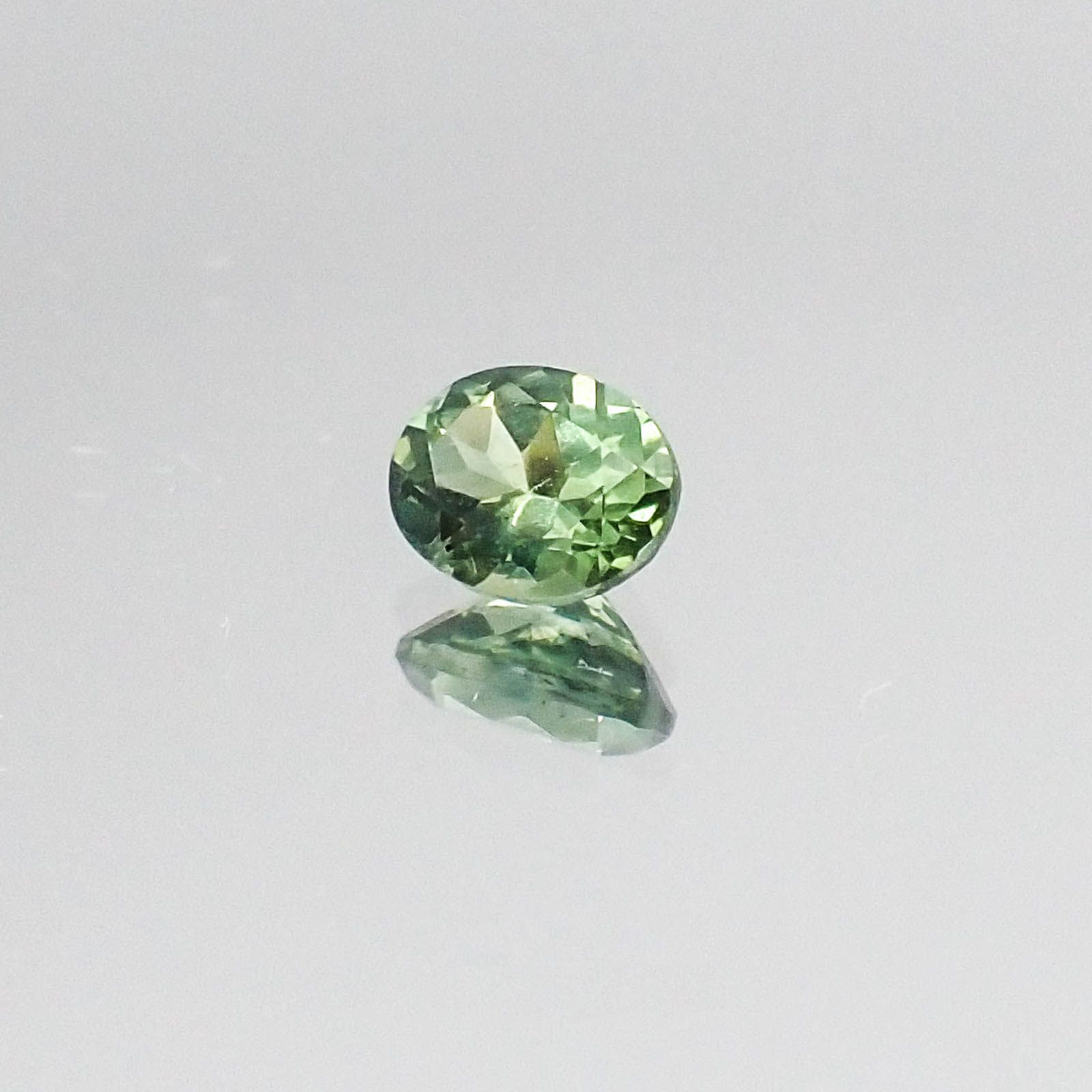 モンタナサファイア アメリカ産 ルース 0.46ct[20073896]5×4mm前後