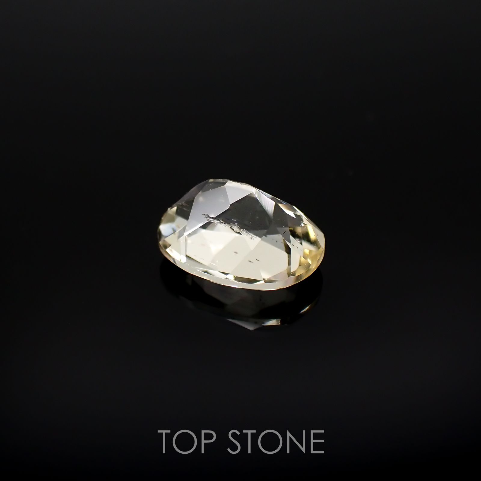 イエロースキャポライト(宝石名イエロー・スキャポライト)ブラジル・ミナスジェライス州産 1.48ct 識別済[220918019]8.6x6.5mm前後