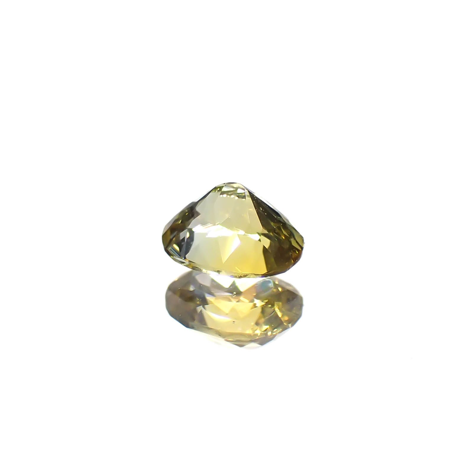 イエローサファイア スリランカ/マダガスカル産 0.34ct / 4.5x3.6mm前後 [250931136]