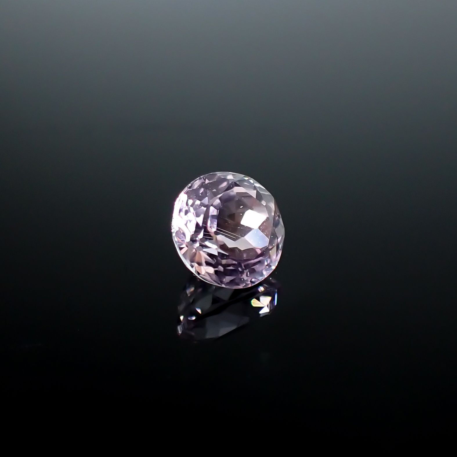 クンツァイト アフガニスタン産 1.05ct[240125350]6.2x6.2mm前後