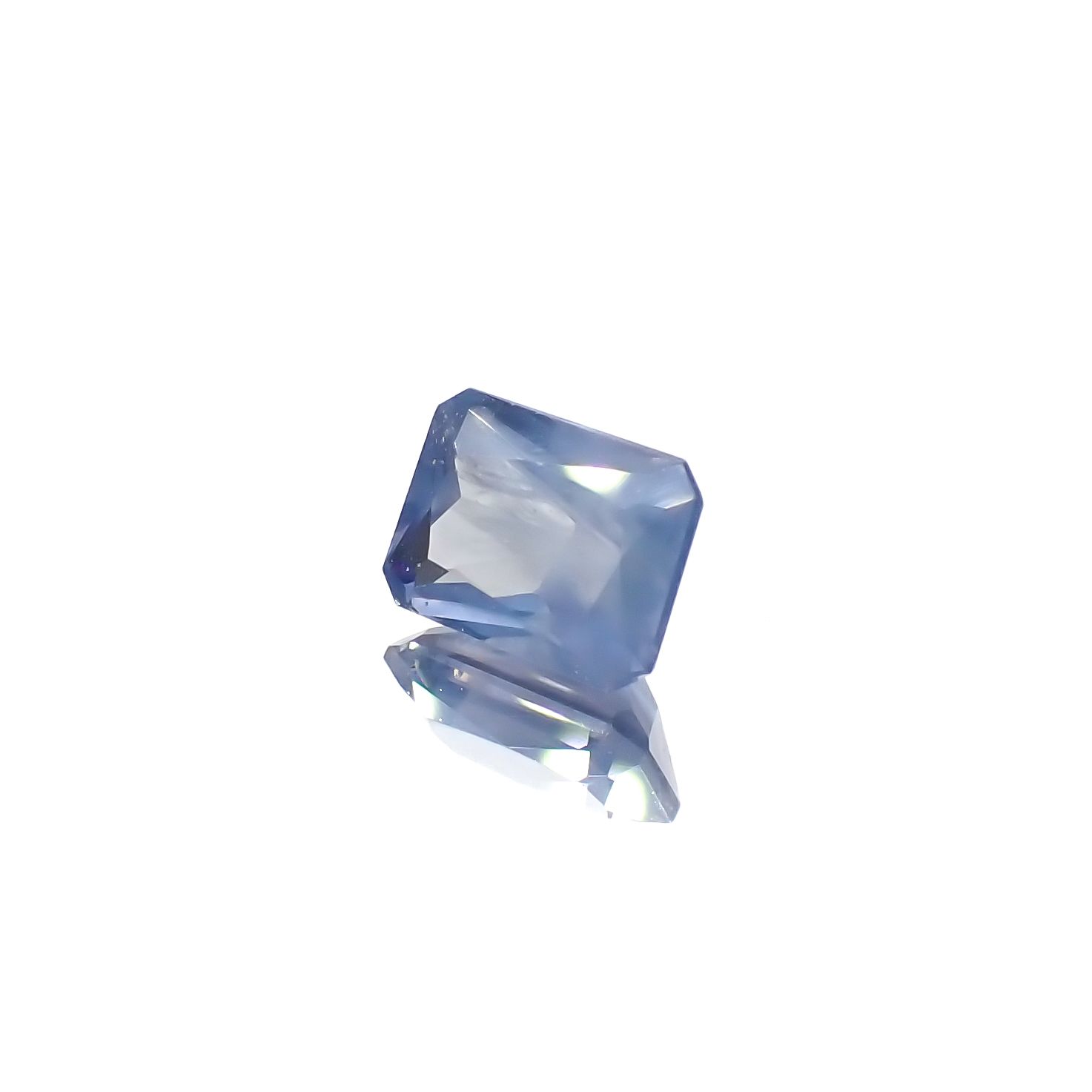 アパタイト フルオレッセンス ジンバブエ産 1.98ct[240527574]8.1x6.2mm前後