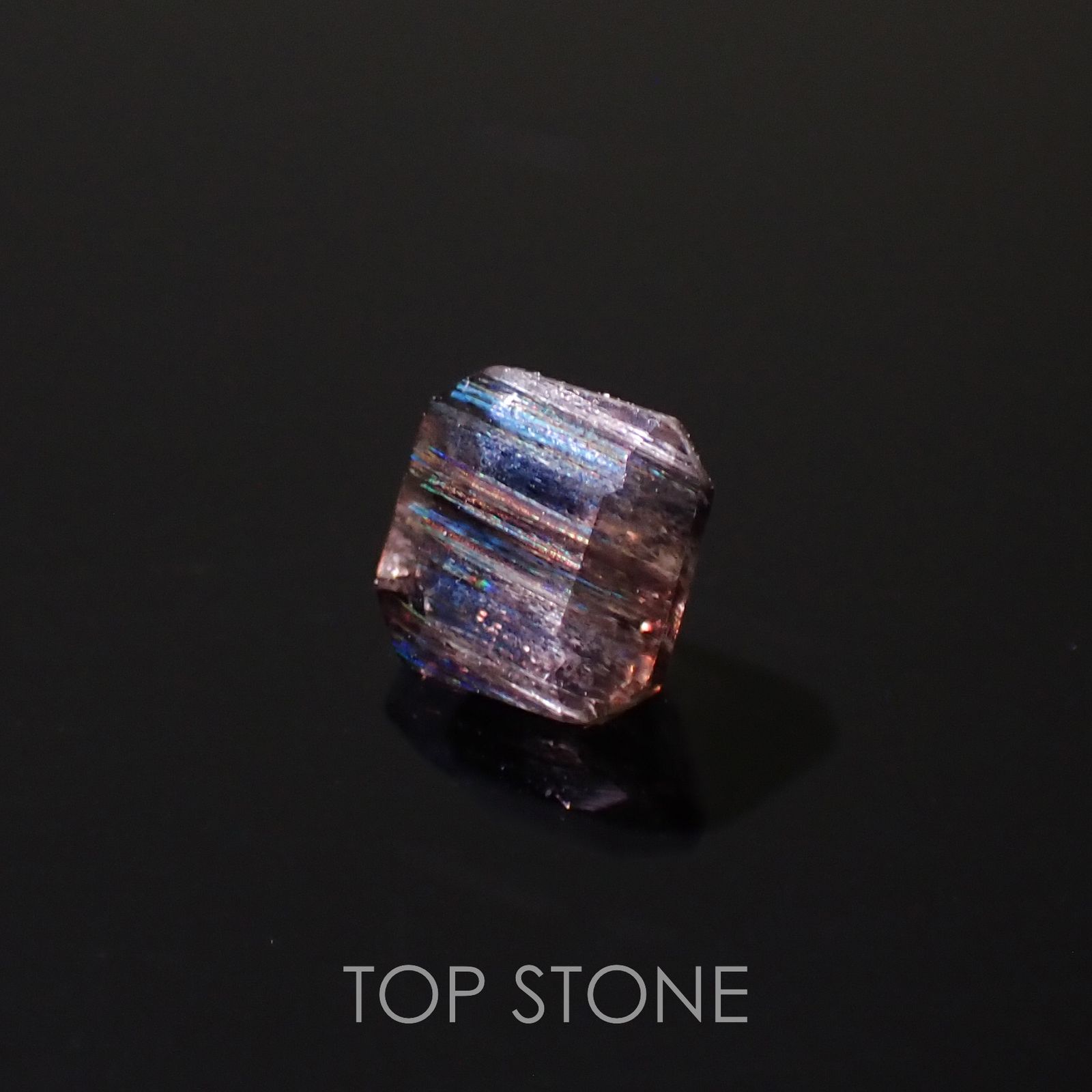 レインボースキャポライト ブラジル産 0.67ct[230320917]4.9x5mm前後
