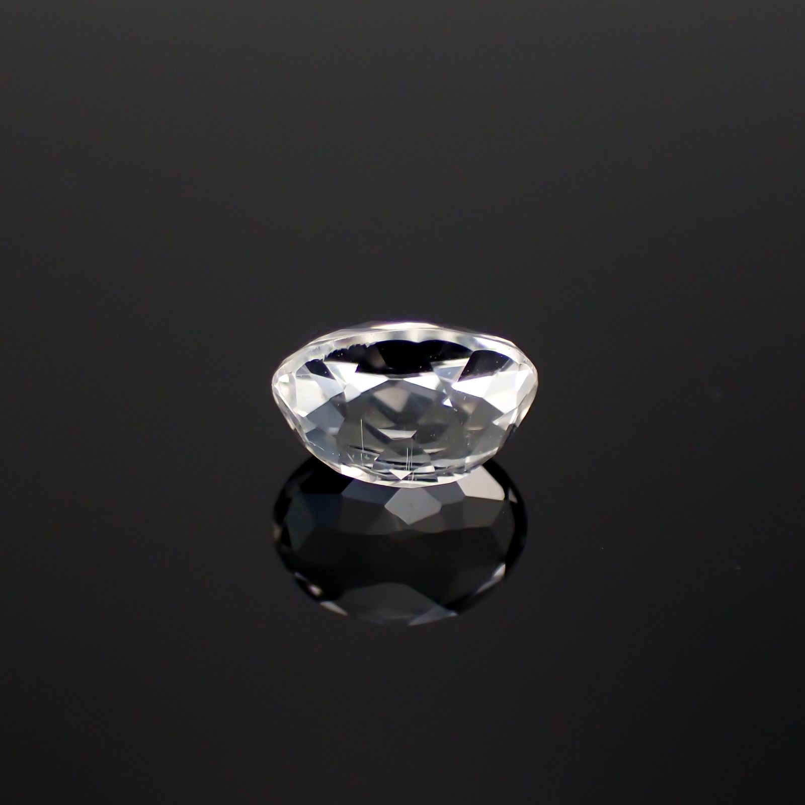 カラーレススポジュミン(宝石名ホワイト・スポジュミン)ブラジル産 1.45ct 識別済[231023802]7.5x5.8mm前後