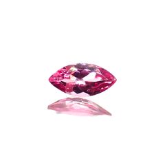 ホットピンクスピネル(宝石名ピンク・スピネル)タンザニア産 識別済 0.35ct / 7x3.4mm前後 [230823040]