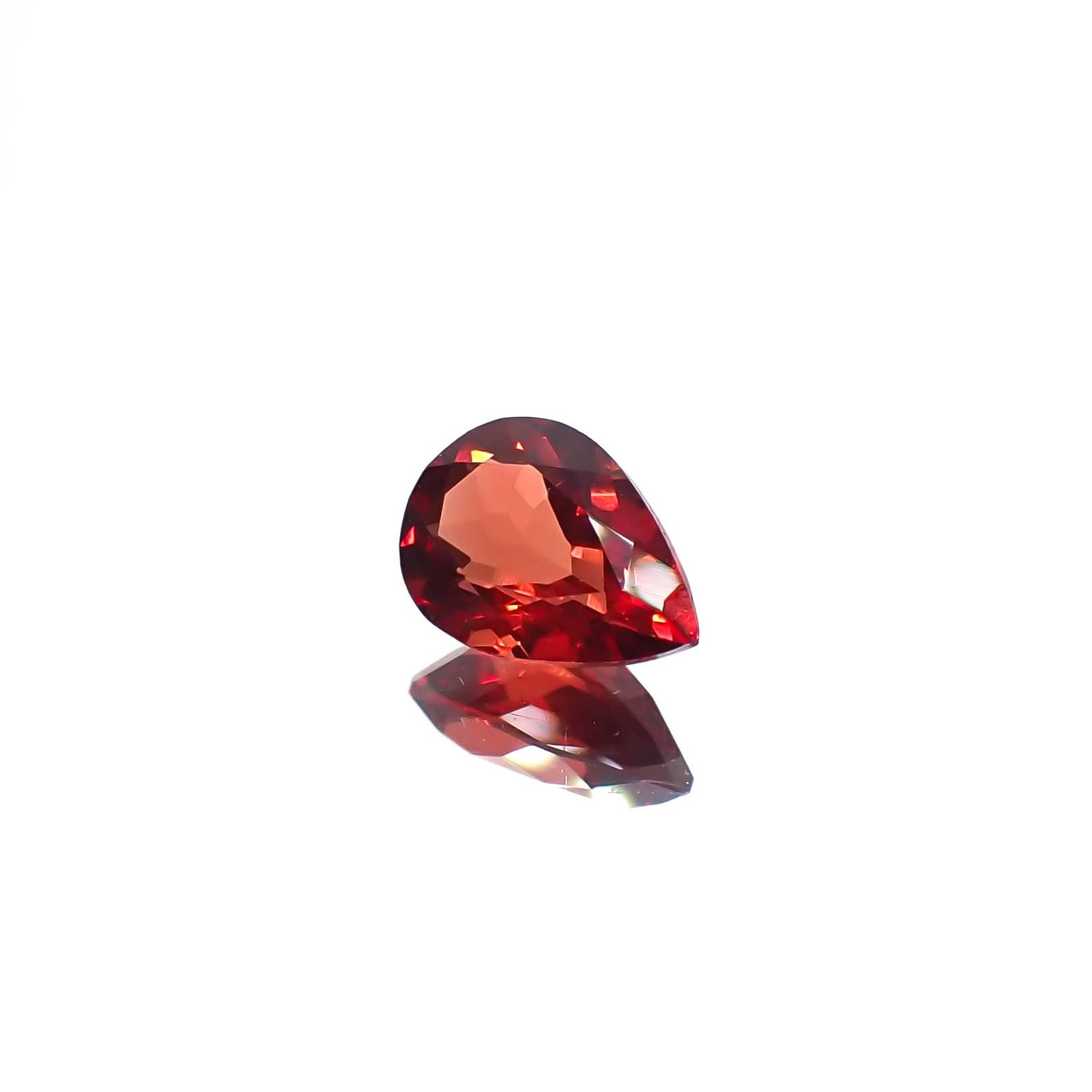 アンデシン(宝石名アンデシン/ラブラドライト)チベット産 0.62ct 識別済[240125609]6.8x4.7mm前後
