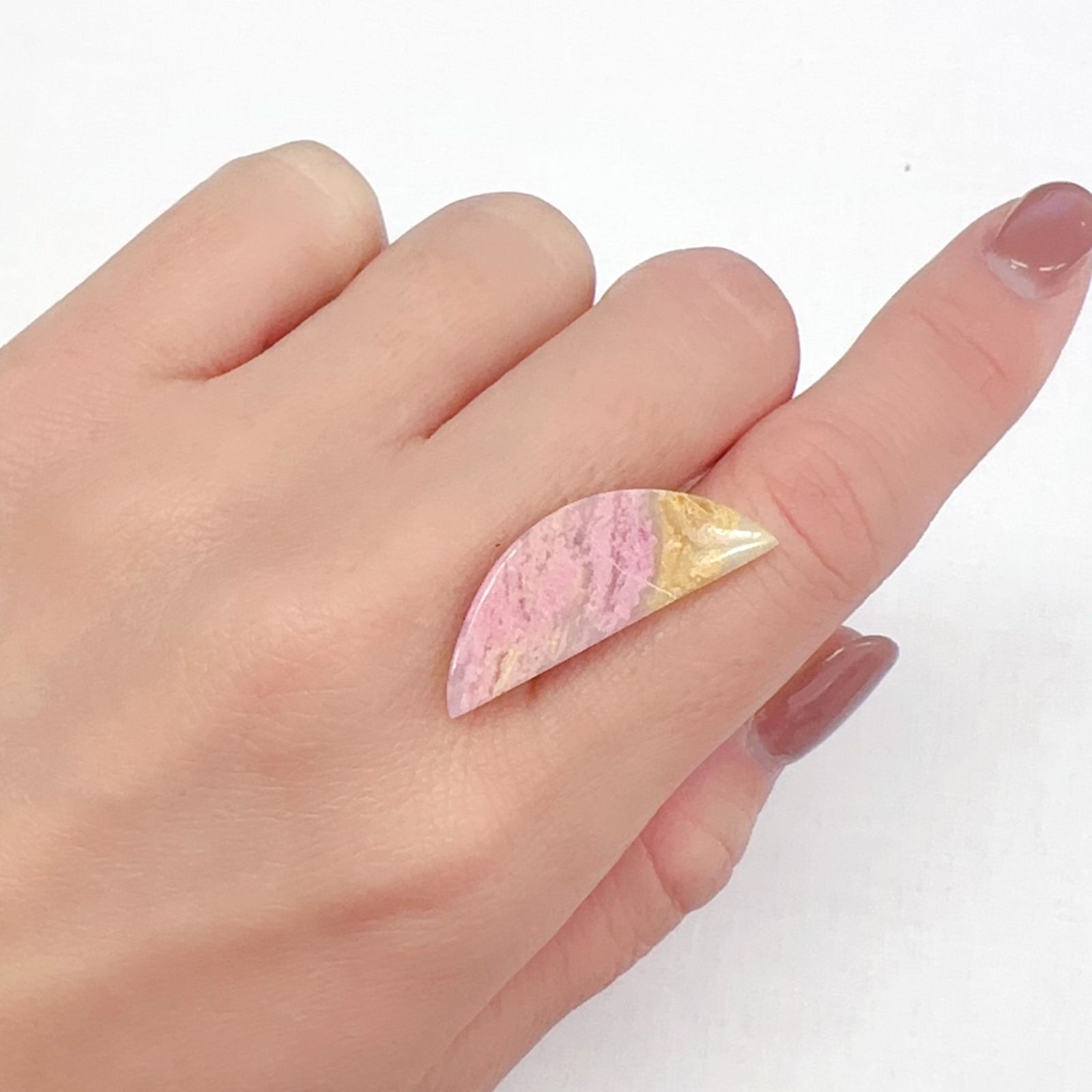 ◇フリーフォーム◇ピンクパッションクォーツ イタリア産 12.17ct[240225896]30.9x10.7mm前後
