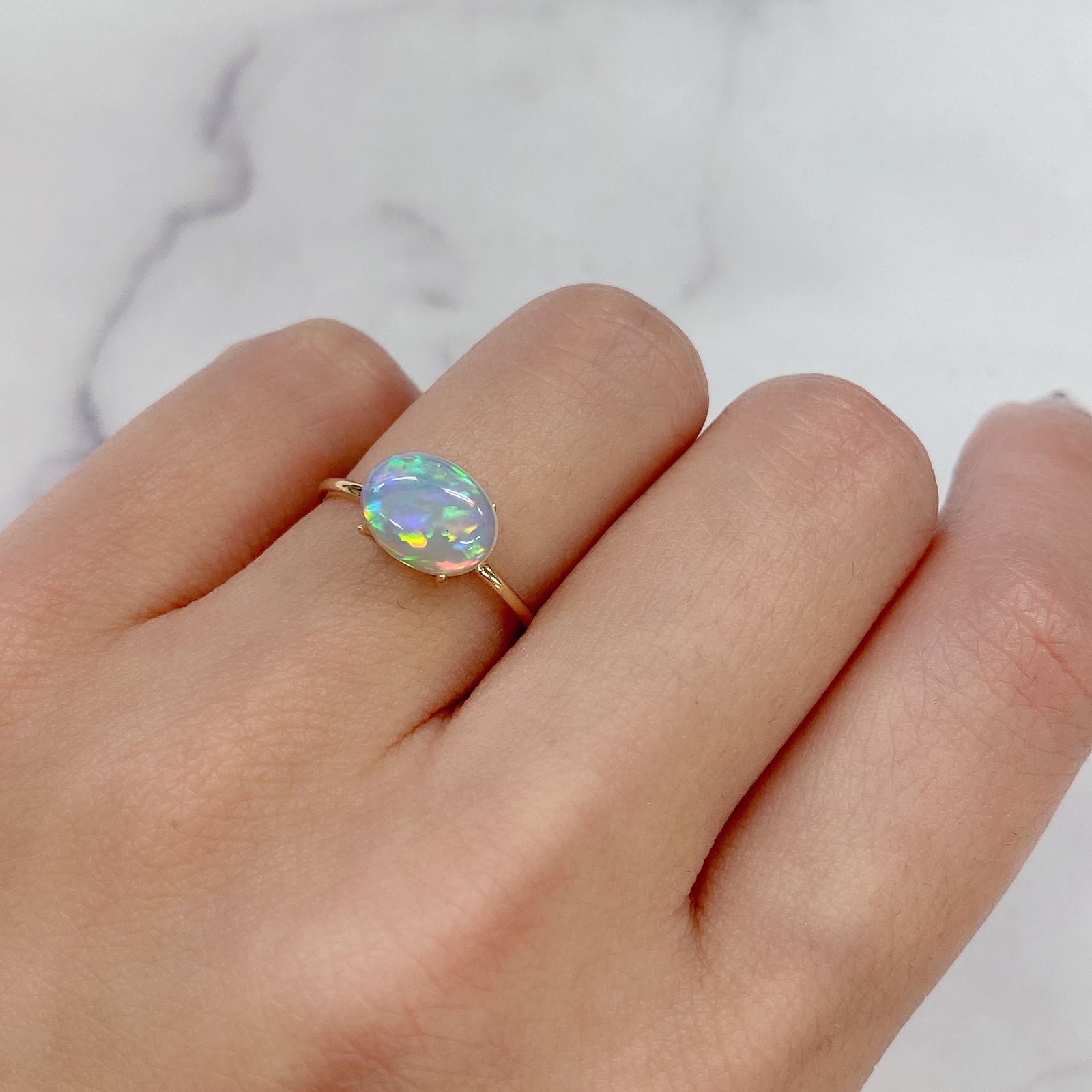 エチオピアオパール(宝石名オパール) エチオピア産 1.05ct 識別済[20063536]9×7mm前後