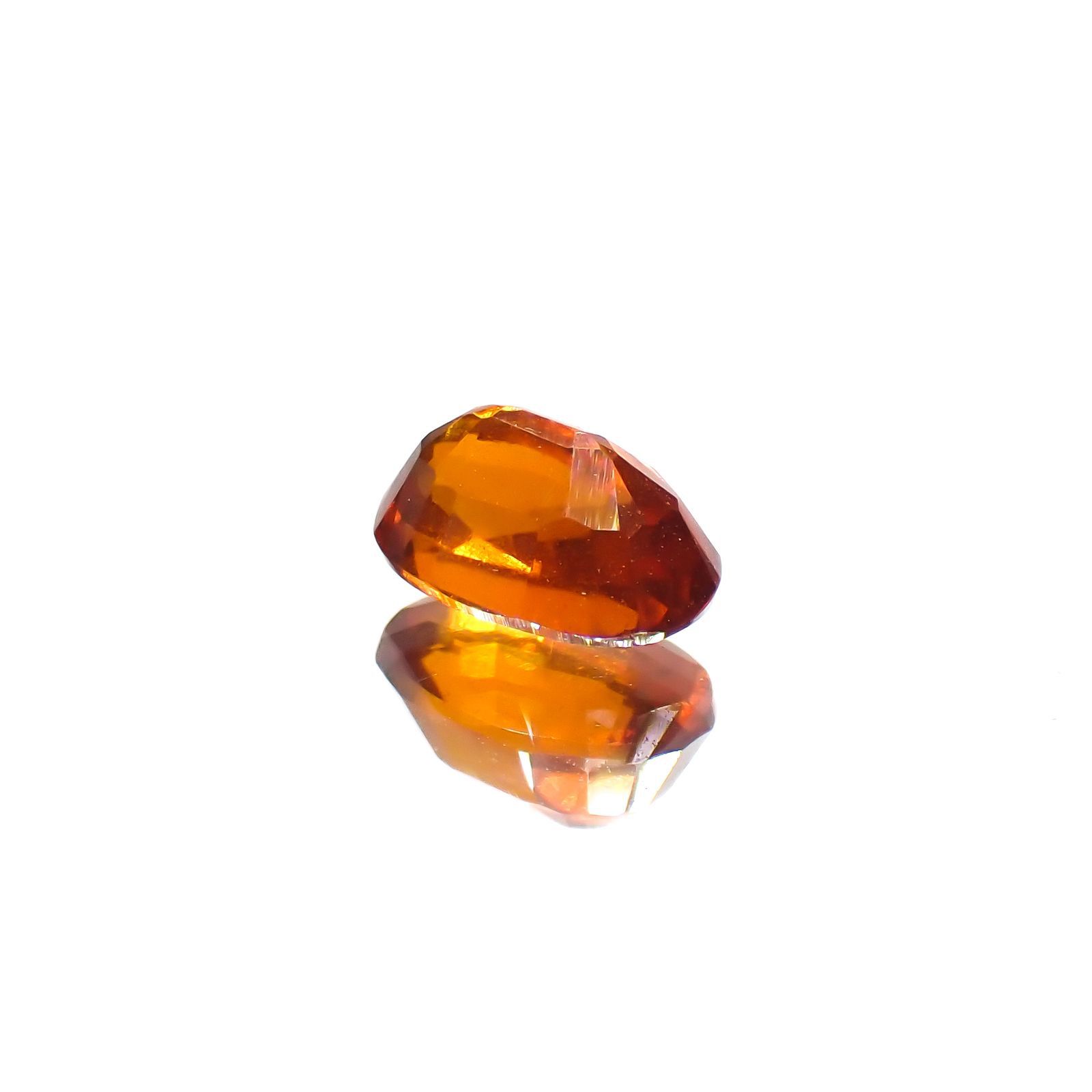 オレンジカイヤナイト ネパール産 0.75ct[230220582]6.1x4mm前後