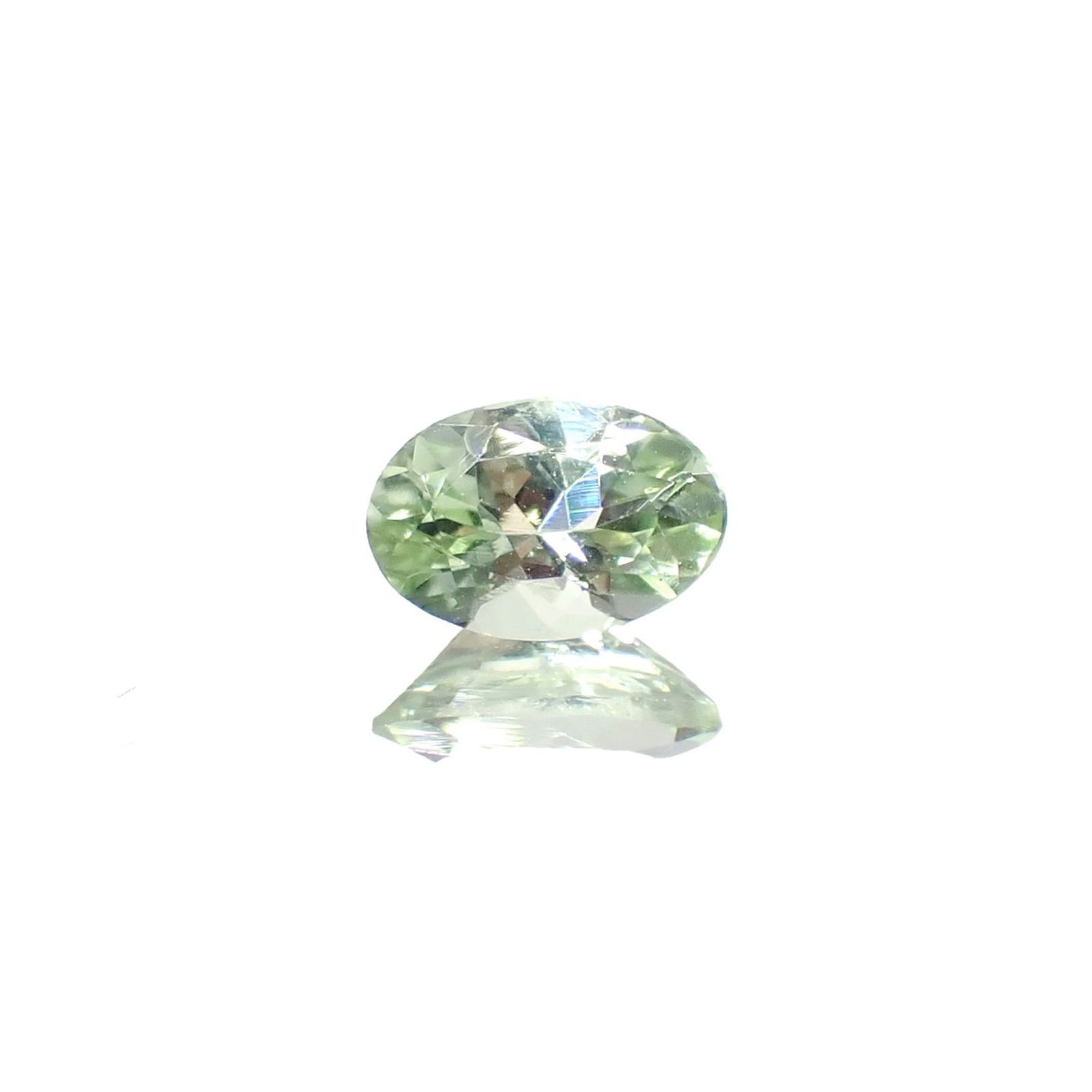 ミントペリドット パキスタン/ノルウェー産 0.41ct / 5.9x4mm前後 [250730639]