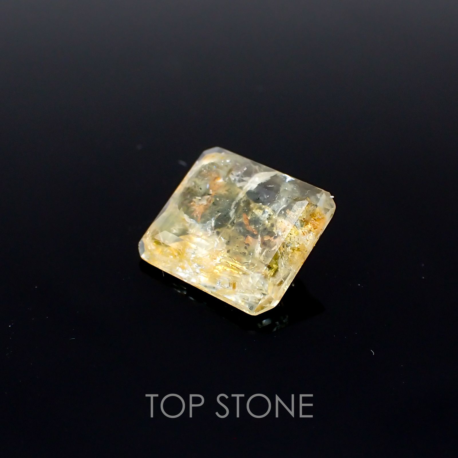 オーロラアクアマリン ブラジル産 ルース 2.76ct[210310188]10.2×9.1mm前後