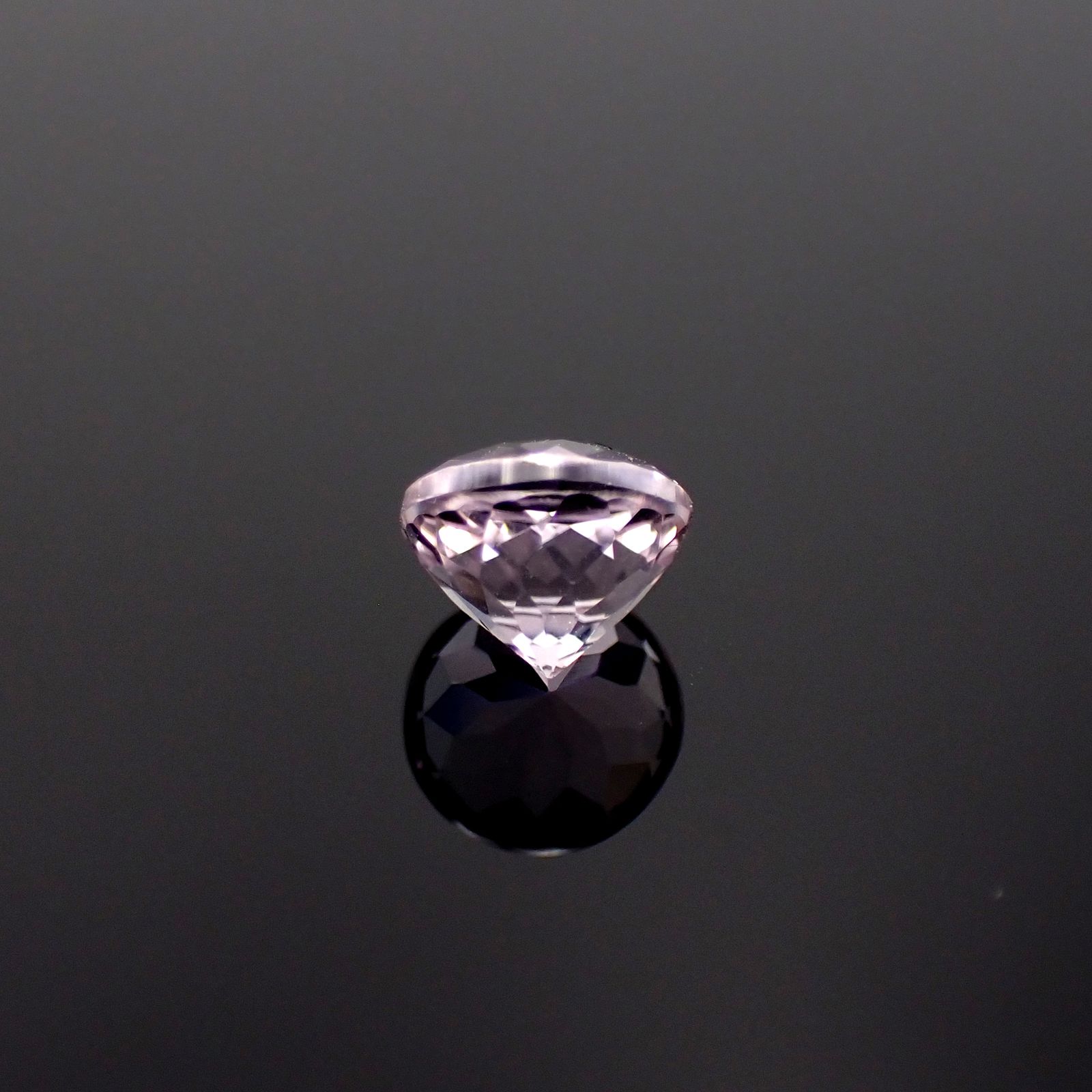 クンツァイト アフガニスタン産 0.91ct[231224770]5.8x5.7mm前後