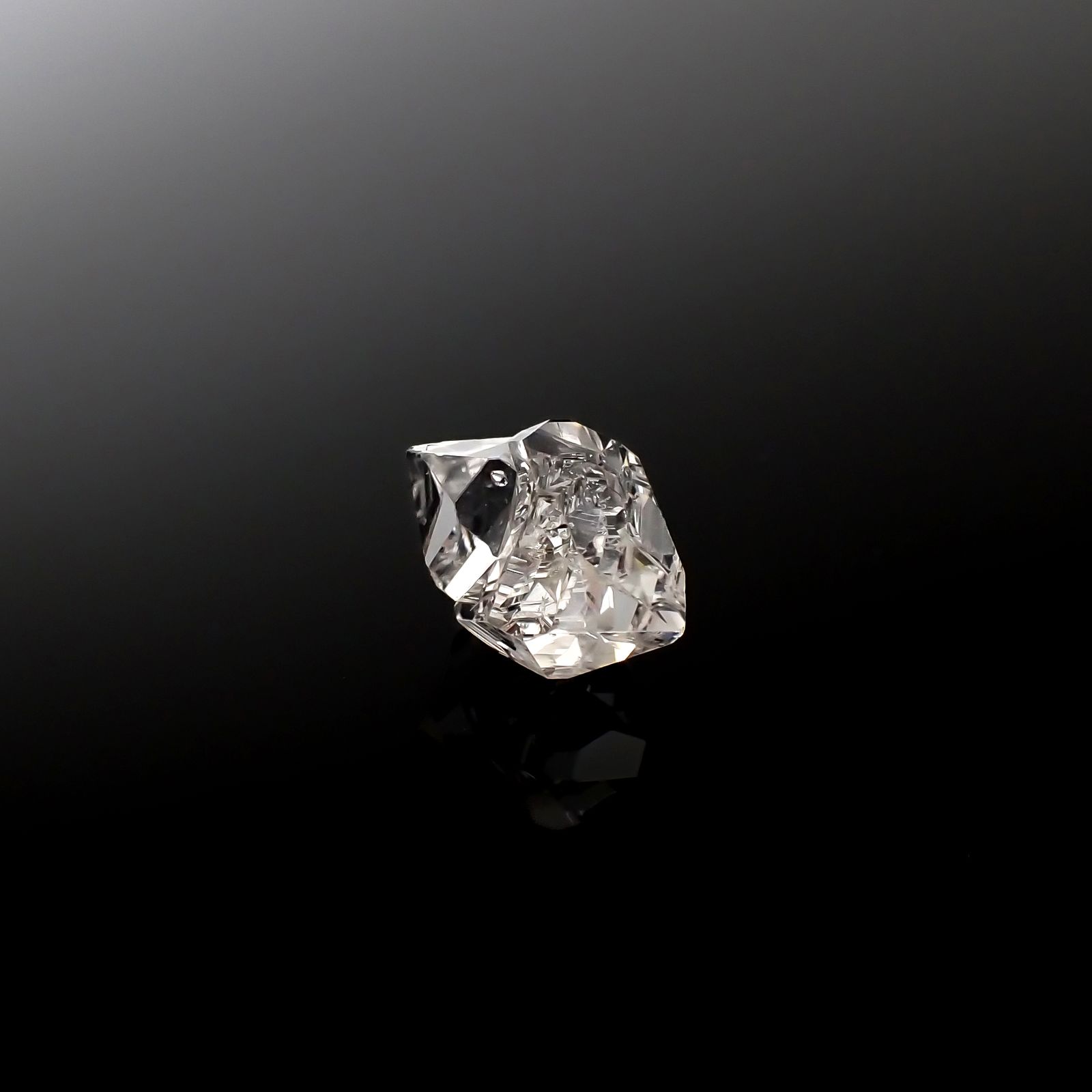 ハーキマーダイヤモンド 原石 アメリカ・ニューヨーク州産 2.55ct[240226349]10.6x7.5mm前後