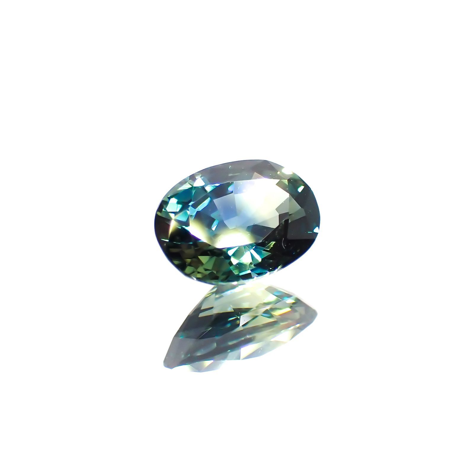 バイカラーサファイア(宝石名バイカラー・サファイア)マダガスカル/オーストラリア産 識別済 1.00ct / 6.9x4.9mm前後 [220114083]