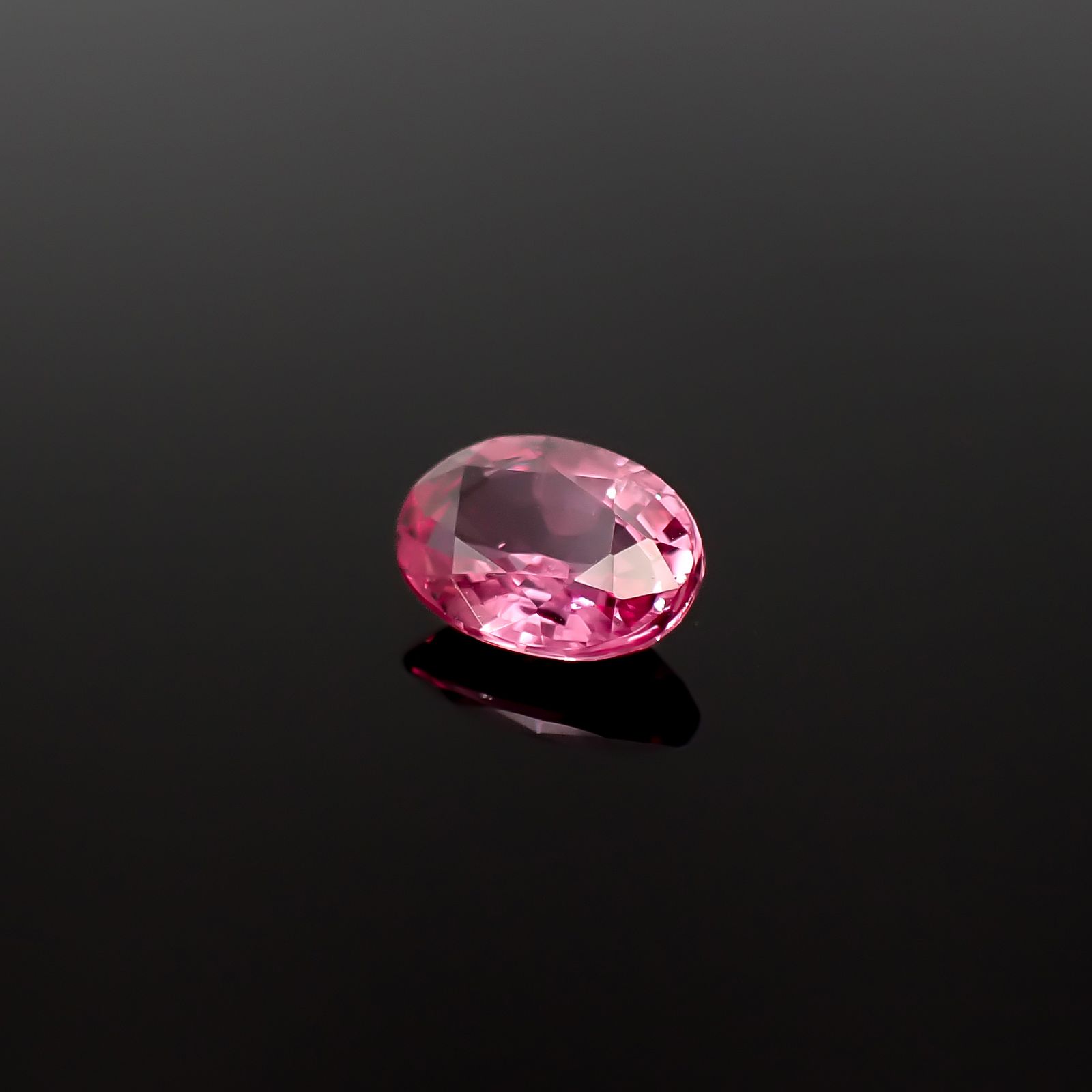 ピンクサファイア 非加熱(宝石名ピンク・サファイア)スリランカ/マダガスカル産 GIT鑑付 0.98ct / 7.06x5.13mm前後 [260432067]
