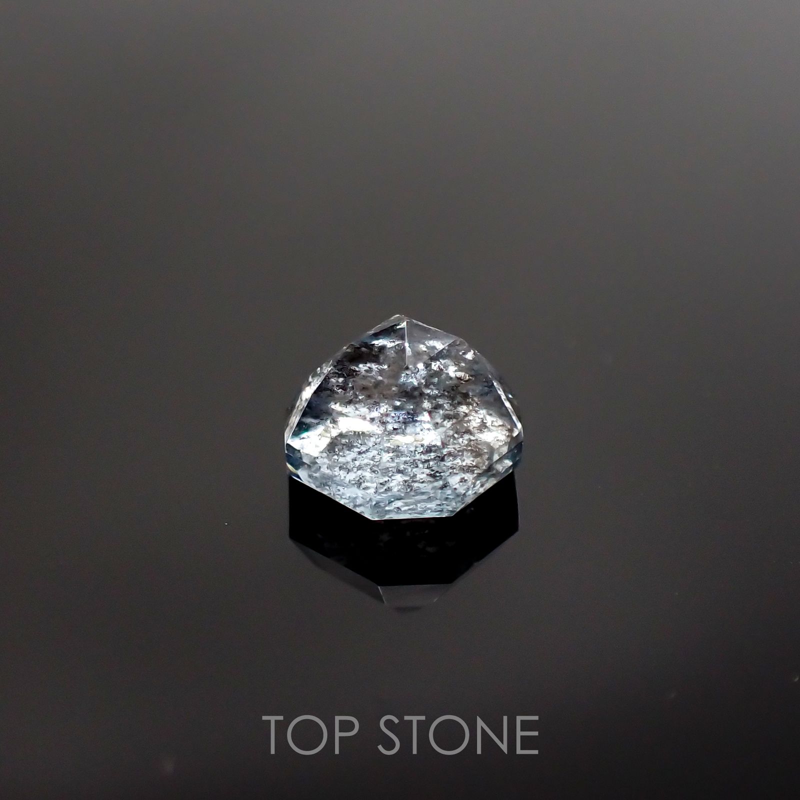 ◇カスタムカット◇アベンチュリンアクアマリン ブラジル産 ルース 1.88ct[210712982]7.1×7mm前後