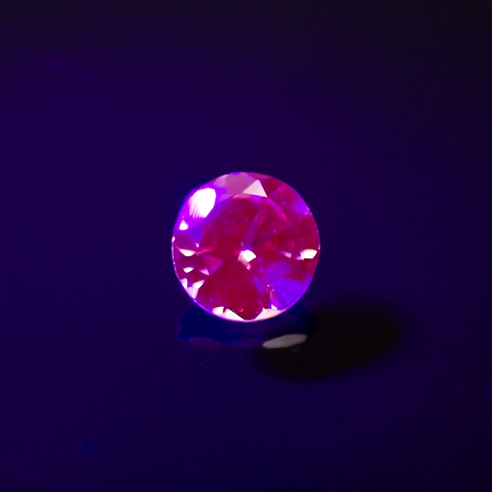 ドラゴンガーネット タンザニア産 0.33ct[230421447]4x4mm前後